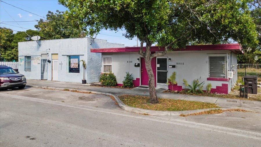 Property photo for 1504 N Sapodilla Avenue, West Palm Beach, FL