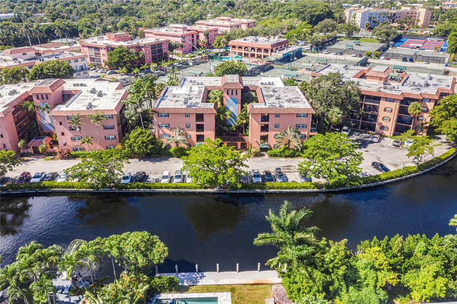 Property photo for 620 Tennis Club Drive, #111, Fort Lauderdale, FL
