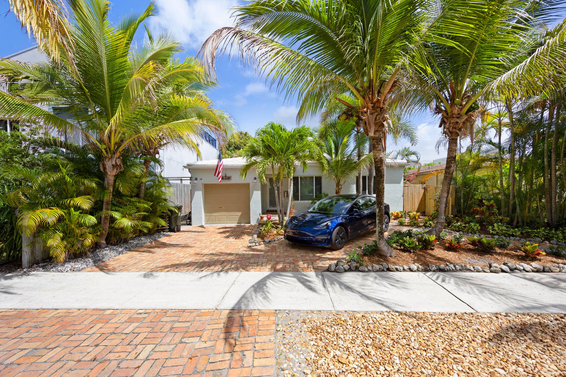 634 NE 17th Way, Fort Lauderdale, FL 33304 453a3542