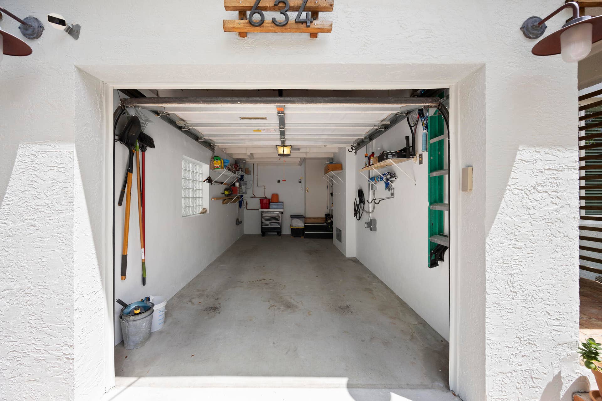 634 NE 17th Way, Fort Lauderdale, FL 33304 453a3527