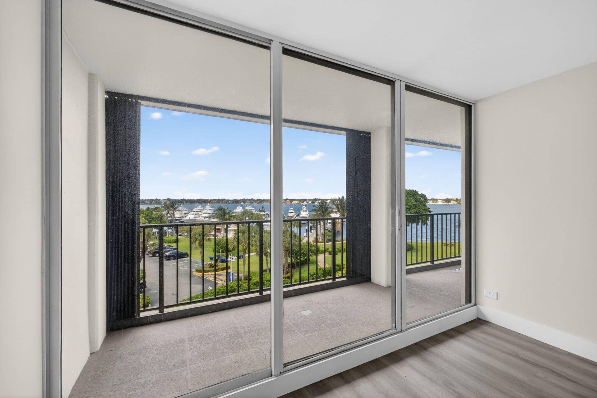 136 LAKESHORE Drive, #511, North Palm Beach, FL 33408 15-web-or-mls-5D1A1128