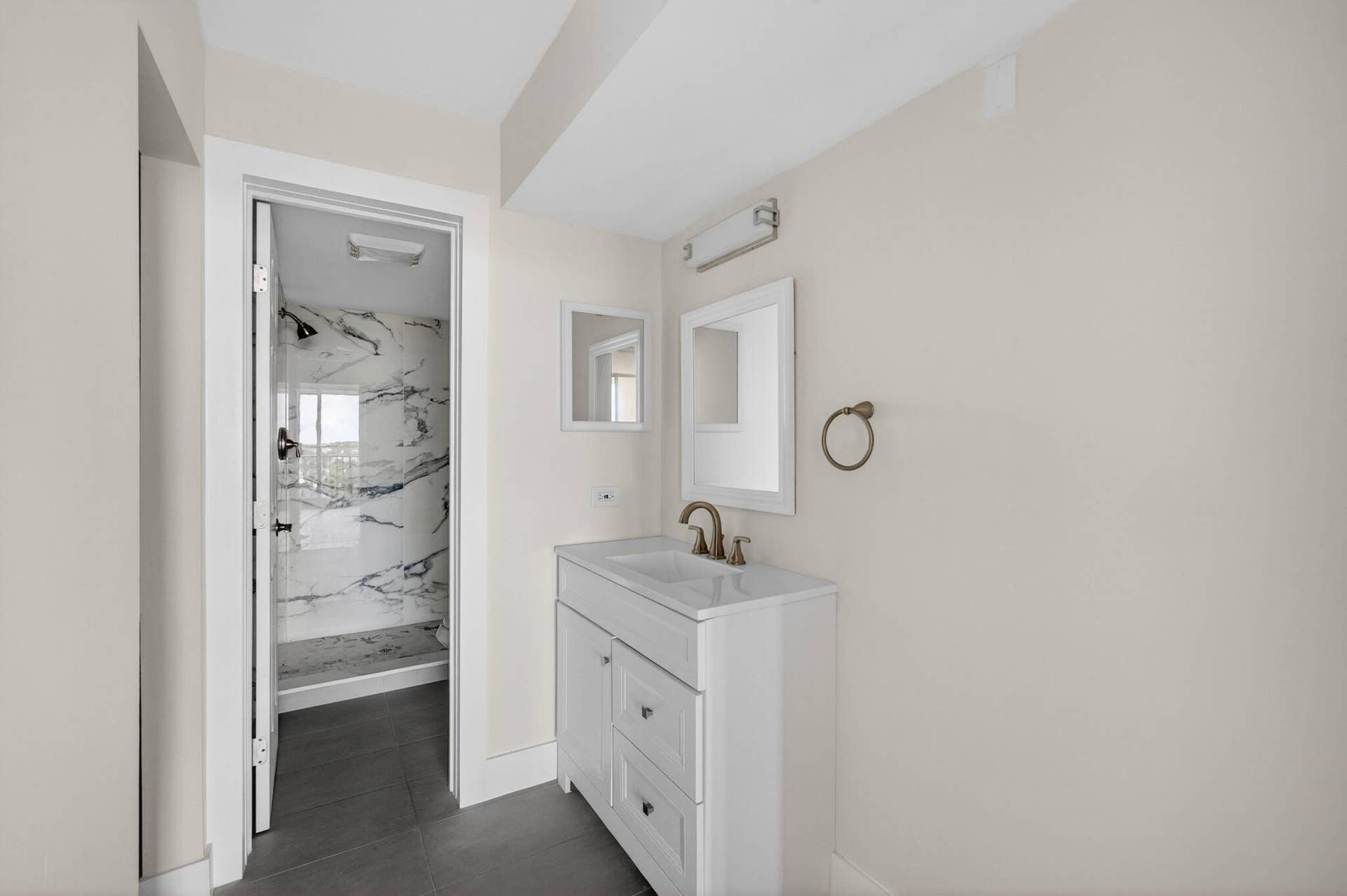 136 LAKESHORE Drive, #511, North Palm Beach, FL 33408 17-web-or-mls-5D1A1138