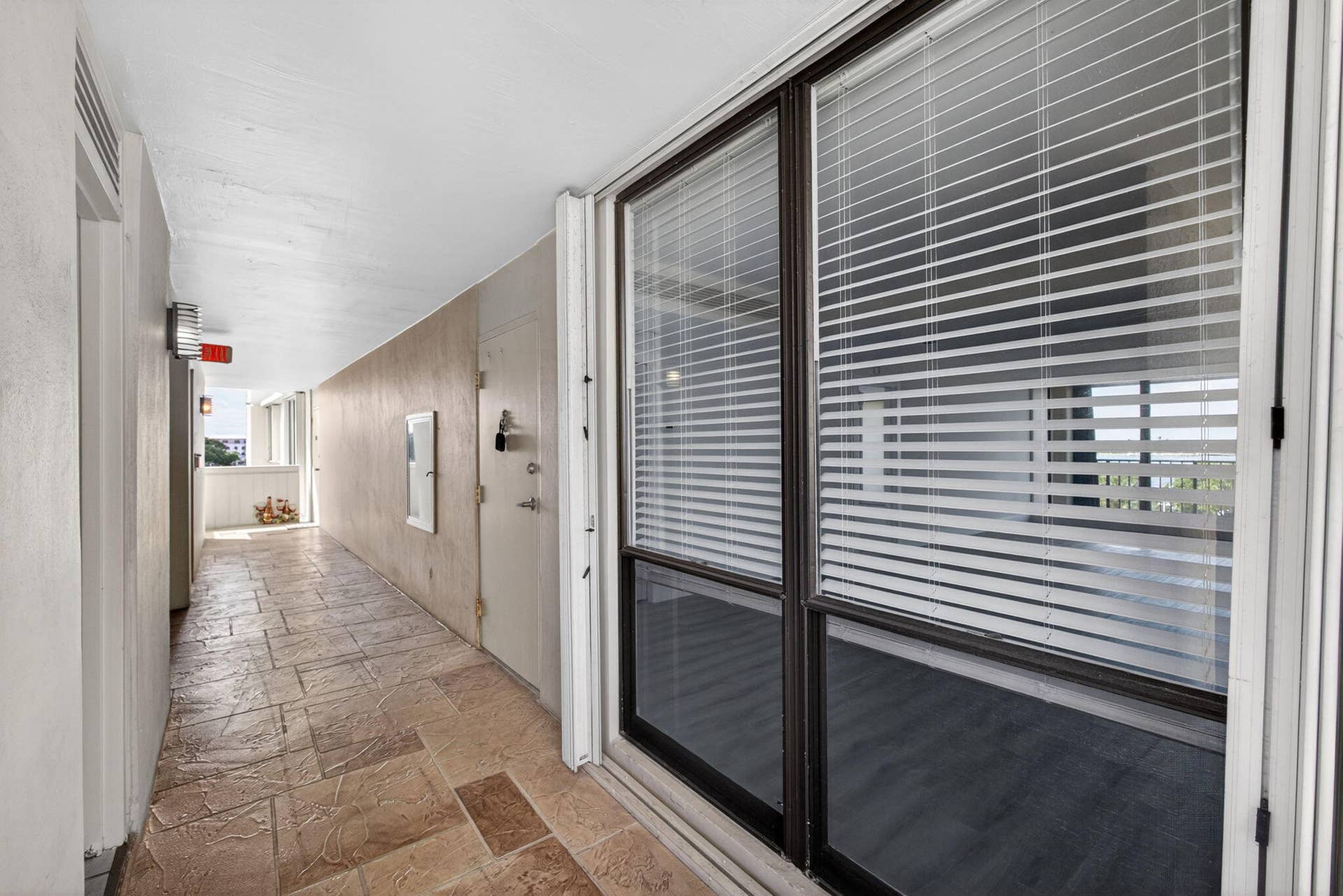 136 LAKESHORE Drive, #511, North Palm Beach, FL 33408 33-web-or-mls-5D1A1220