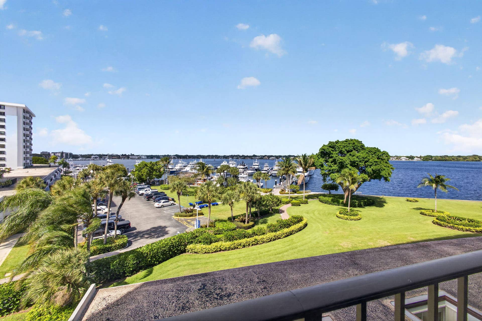 136 LAKESHORE Drive, #511, North Palm Beach, FL 33408 30-web-or-mls-5D1A1205