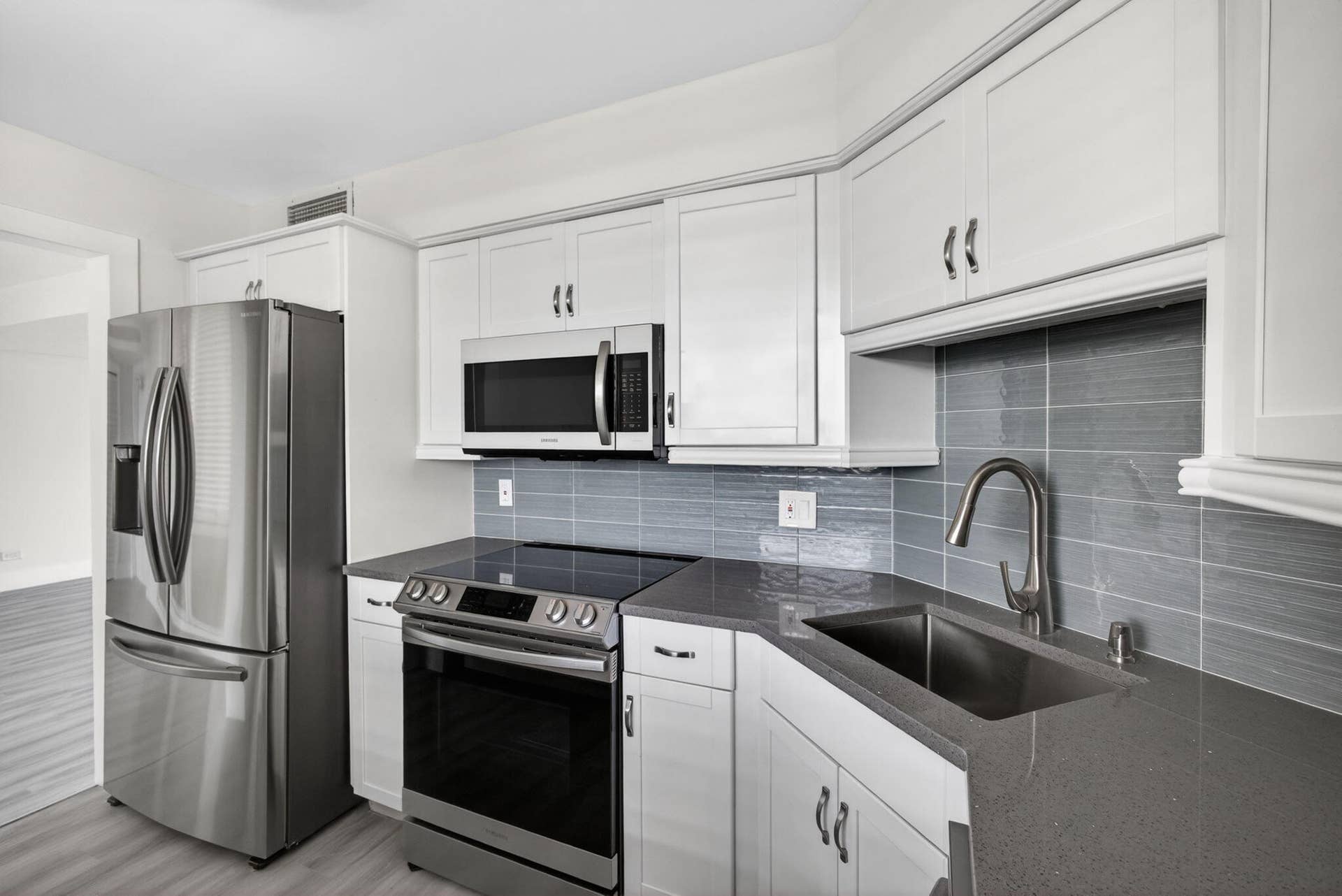 136 LAKESHORE Drive, #511, North Palm Beach, FL 33408 11-web-or-mls-5D1A1108