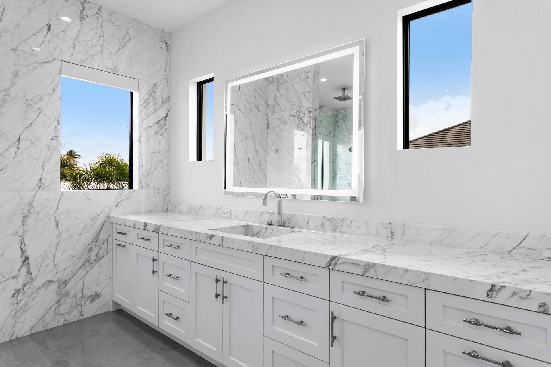 619 Riverside Road, North Palm Beach, FL 33408 Master Bathroom Vanity 2