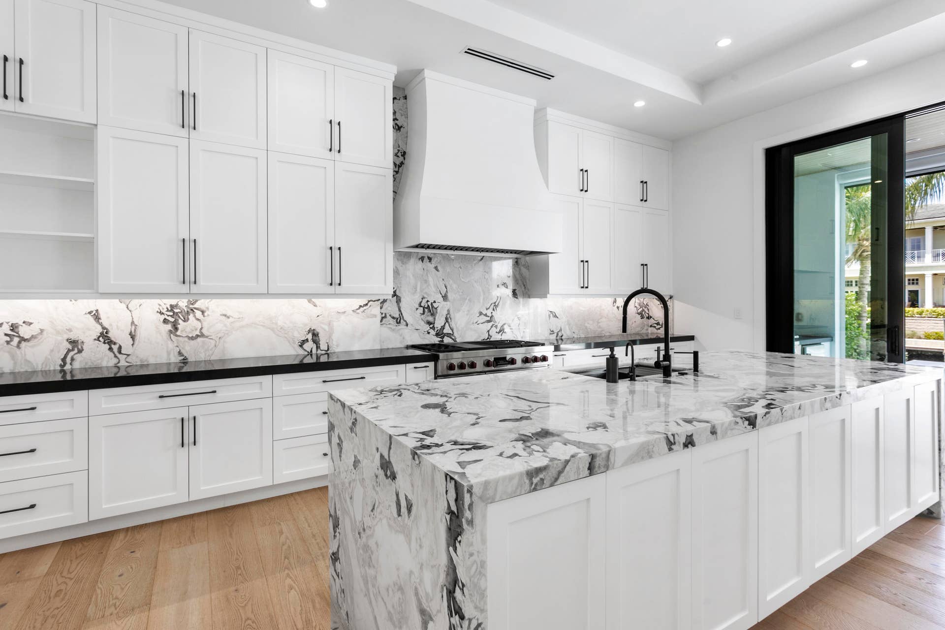 619 Riverside Road, North Palm Beach, FL 33408 Kitchen
