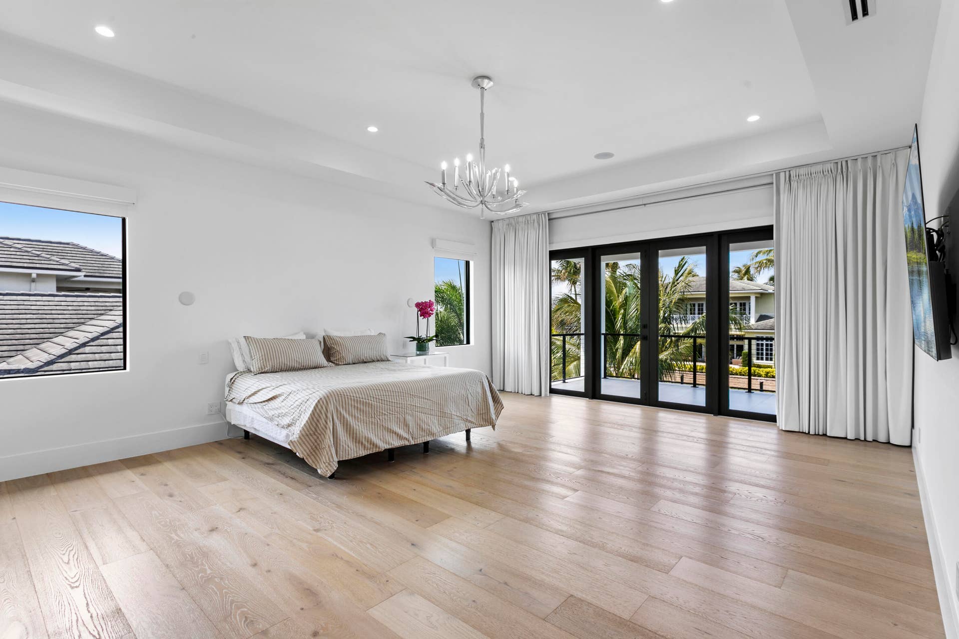 619 Riverside Road, North Palm Beach, FL 33408 Upstairs Master Bedroom