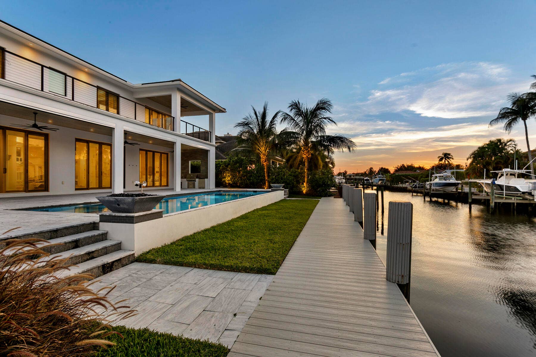 619 Riverside Road, North Palm Beach, FL 33408 619_RS_eve_03_MLS
