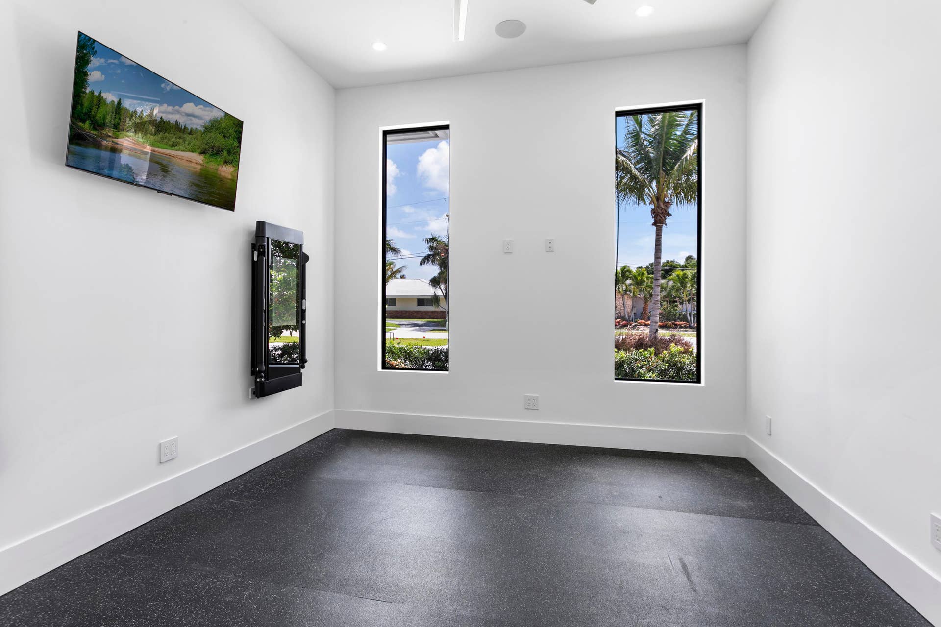 619 Riverside Road, North Palm Beach, FL 33408 Downstairs Home Gym