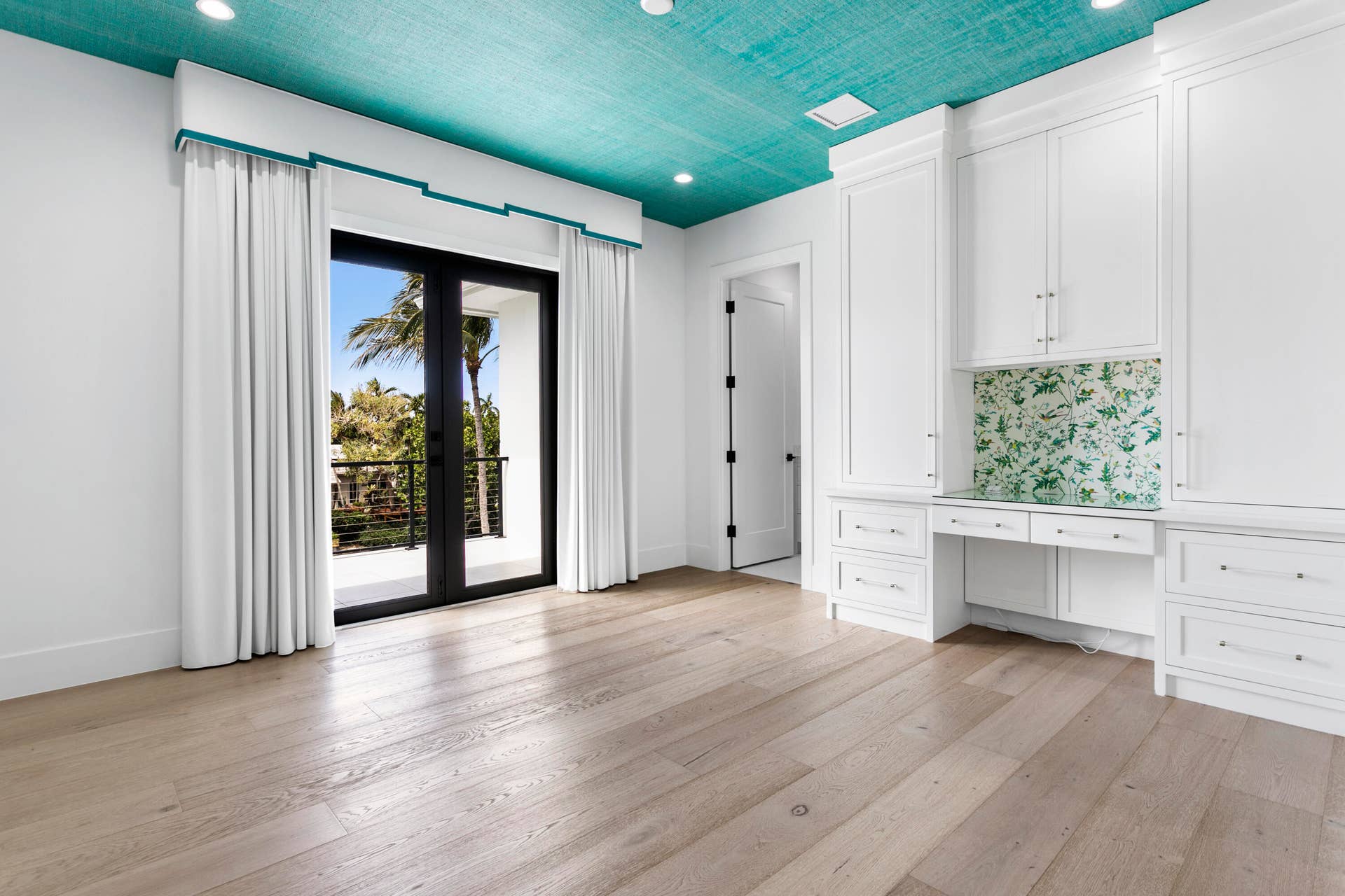 619 Riverside Road, North Palm Beach, FL 33408 Upstairs Bedroom 2