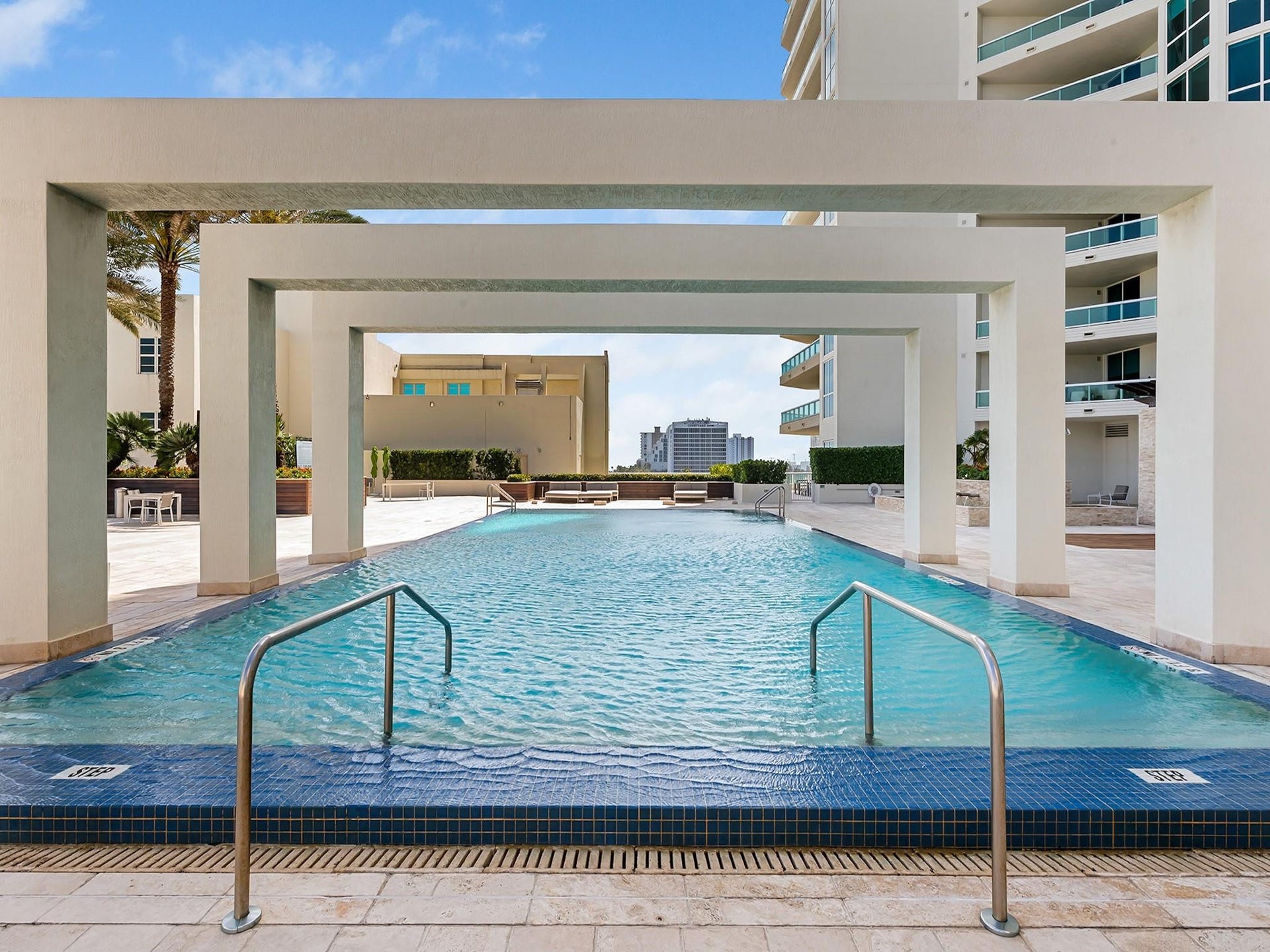 101 S Fort Lauderdale Beach Boulevard, #2905, Fort Lauderdale, FL 33316 Building Pool