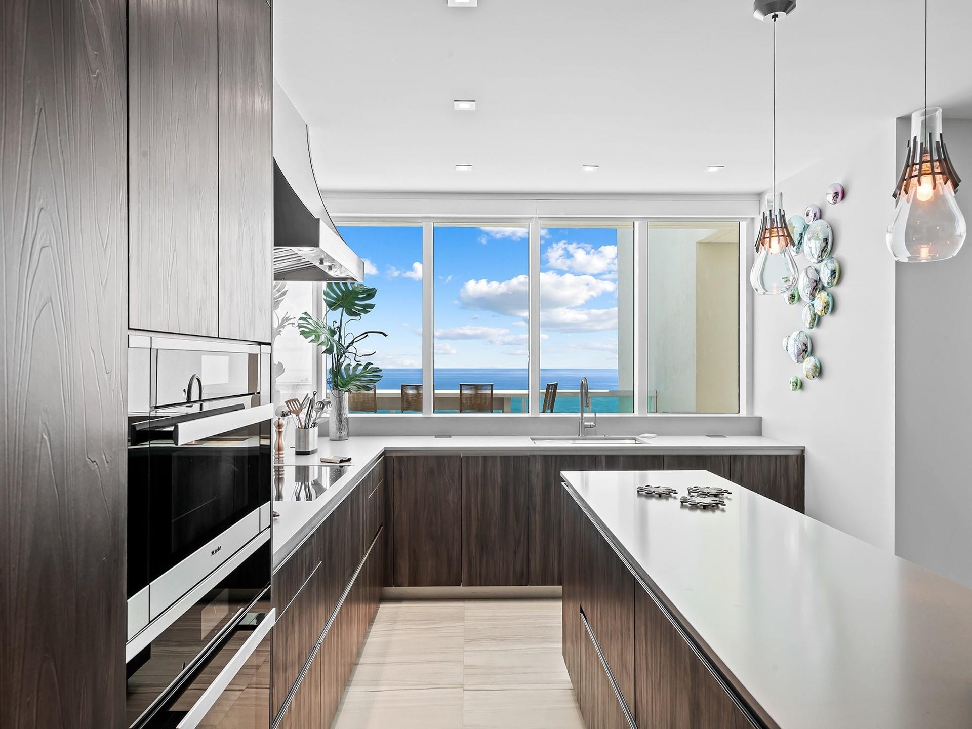 101 S Fort Lauderdale Beach Boulevard, #2905, Fort Lauderdale, FL 33316 Kitchen