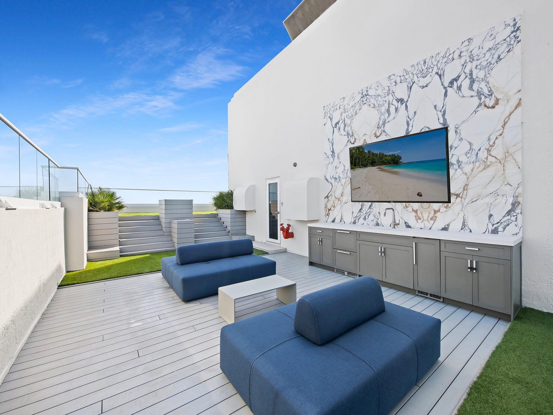 101 S Fort Lauderdale Beach Boulevard, #2905, Fort Lauderdale, FL 33316 Private Lounge Area