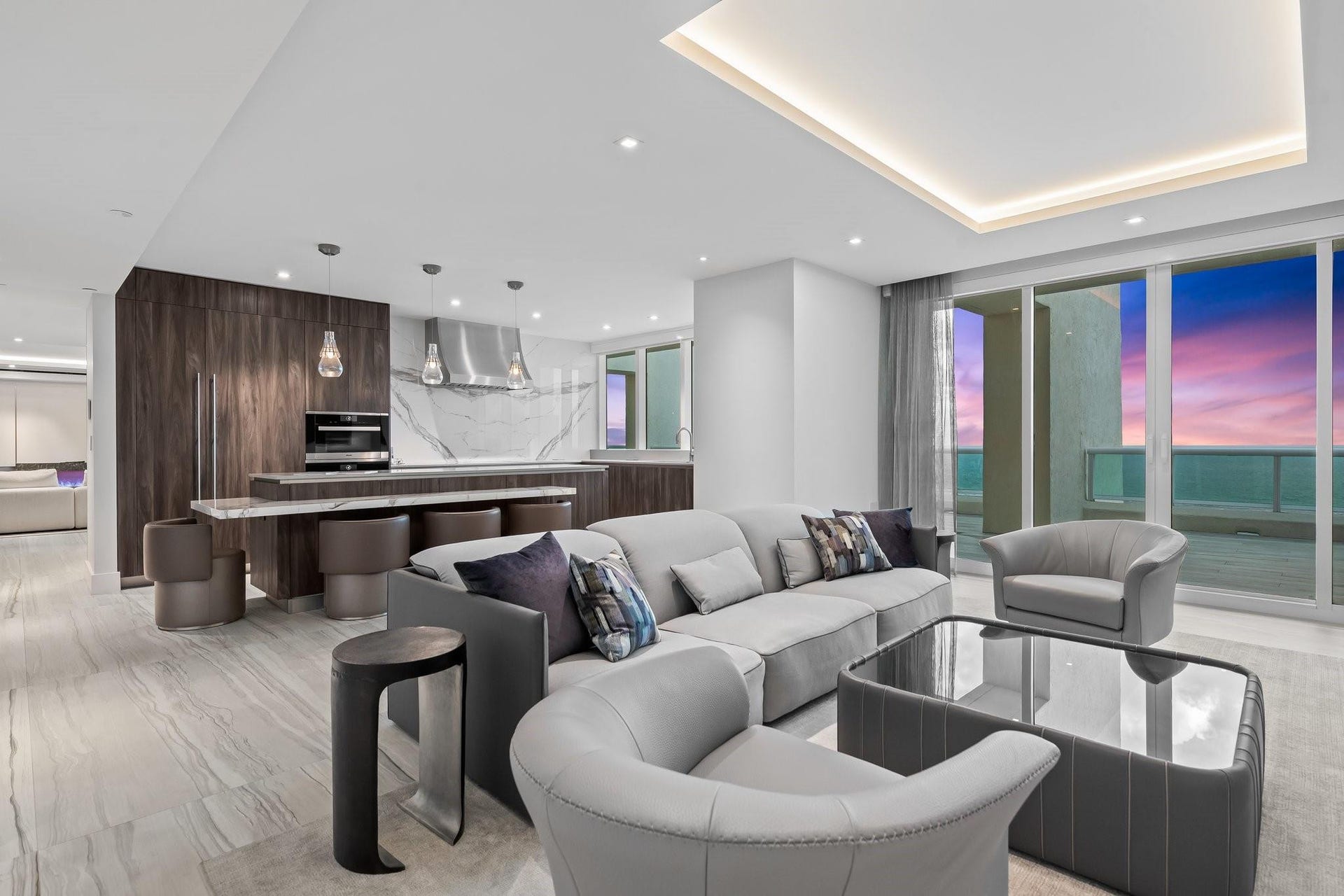101 S Fort Lauderdale Beach Boulevard, #2905, Fort Lauderdale, FL 33316 Kitchen/Family Area
