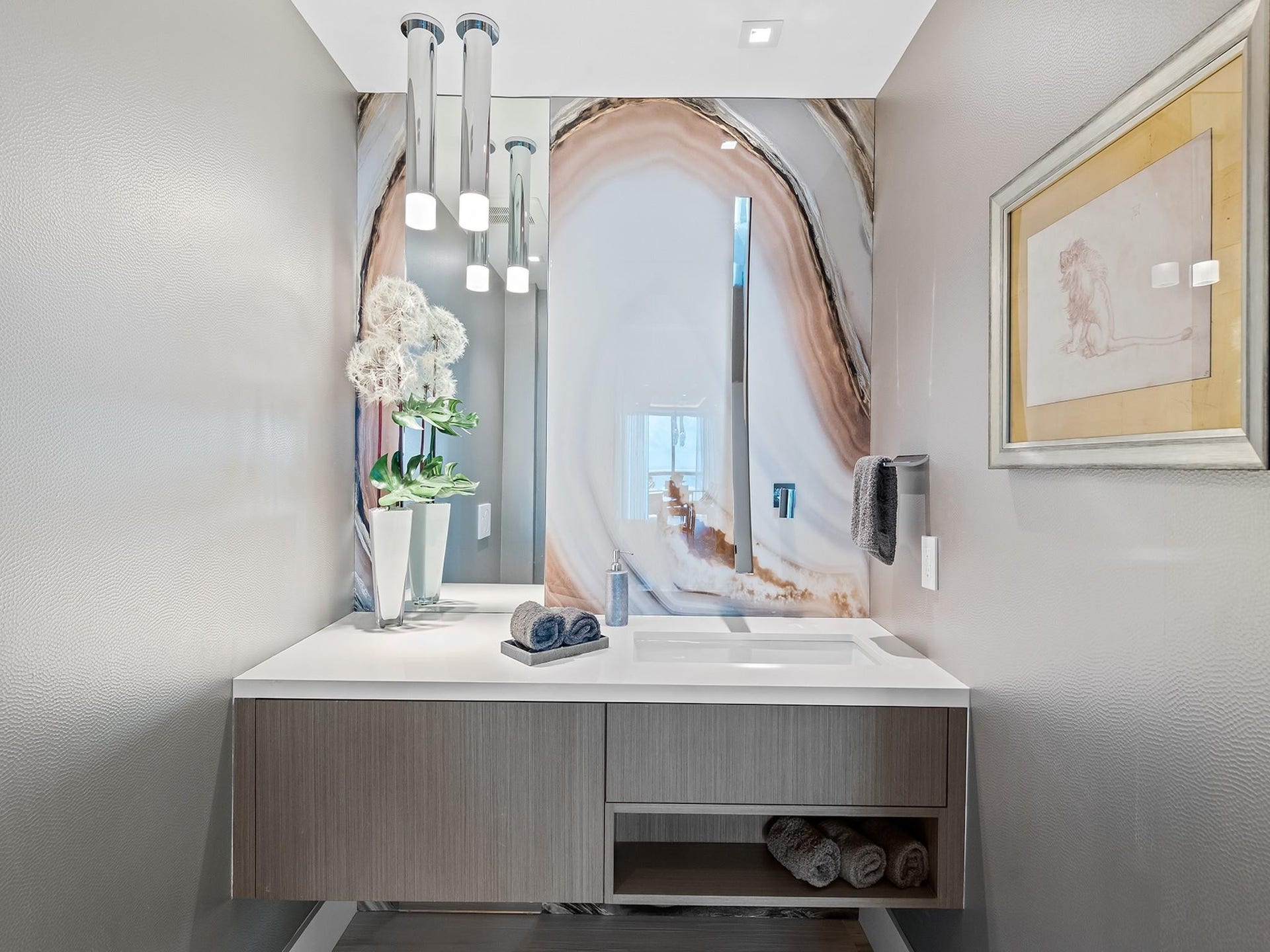 101 S Fort Lauderdale Beach Boulevard, #2905, Fort Lauderdale, FL 33316 Powder Room