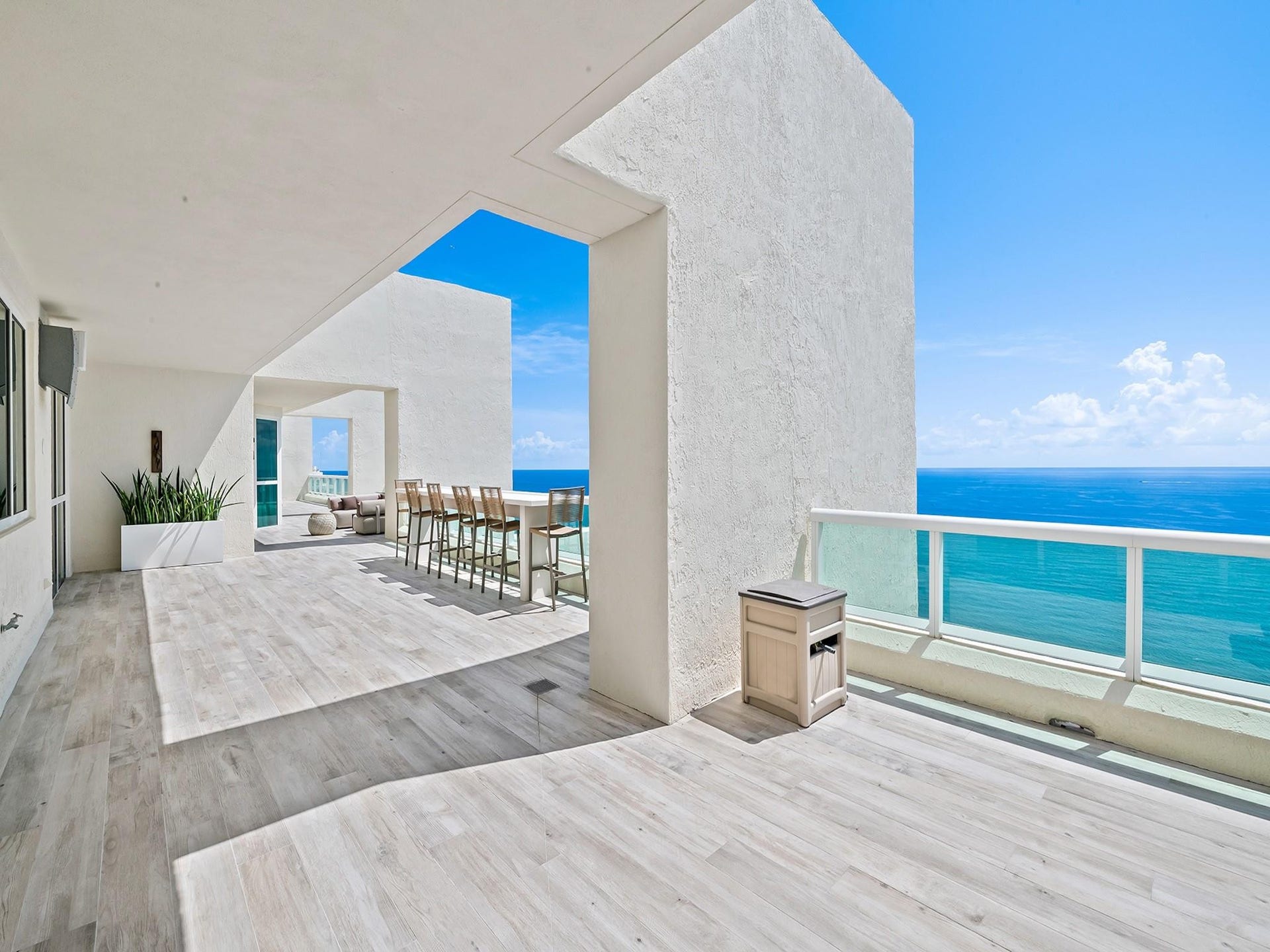 101 S Fort Lauderdale Beach Boulevard, #2905, Fort Lauderdale, FL 33316 Terrace