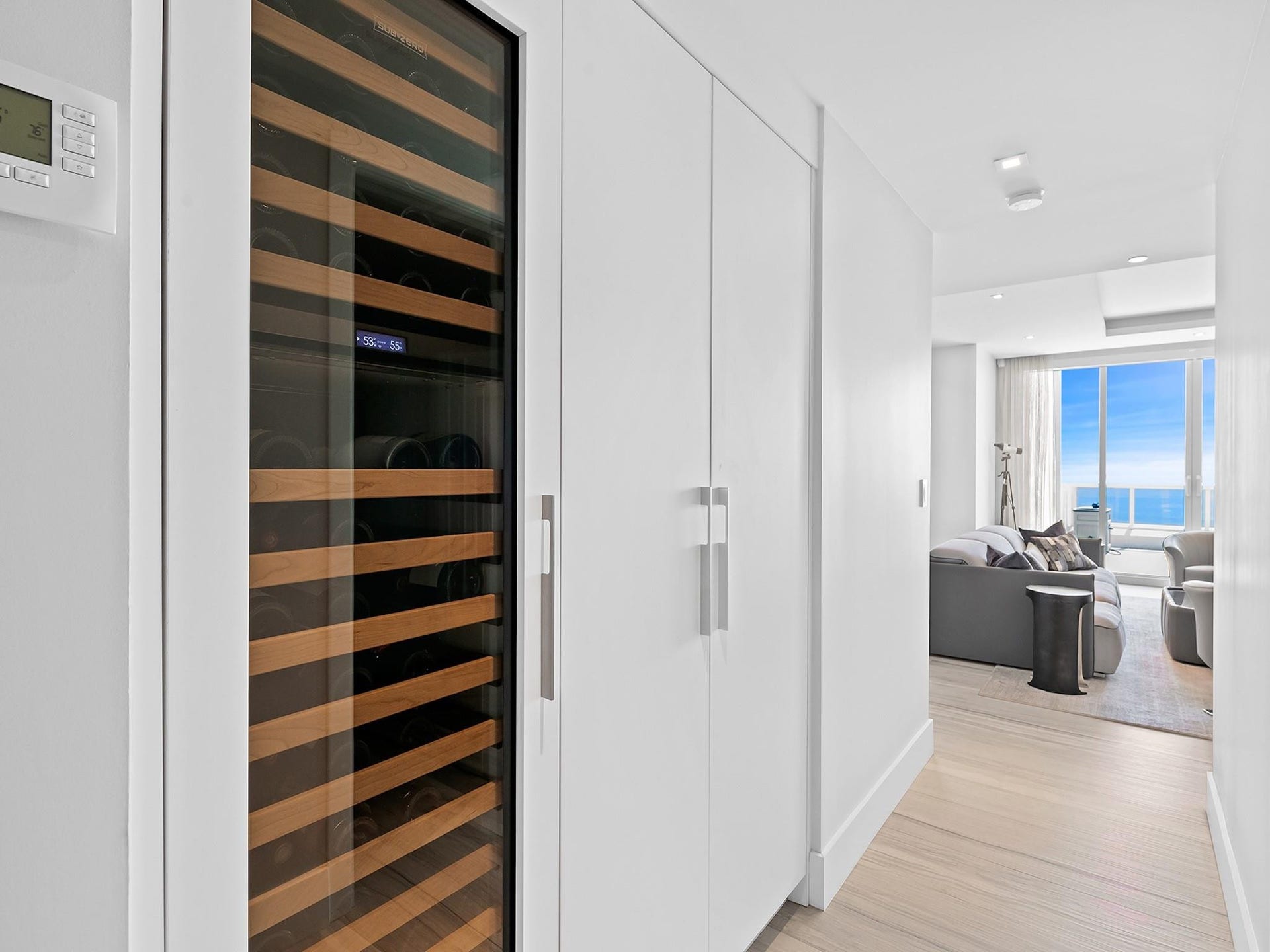 101 S Fort Lauderdale Beach Boulevard, #2905, Fort Lauderdale, FL 33316 Sub-Zero Wine Storage