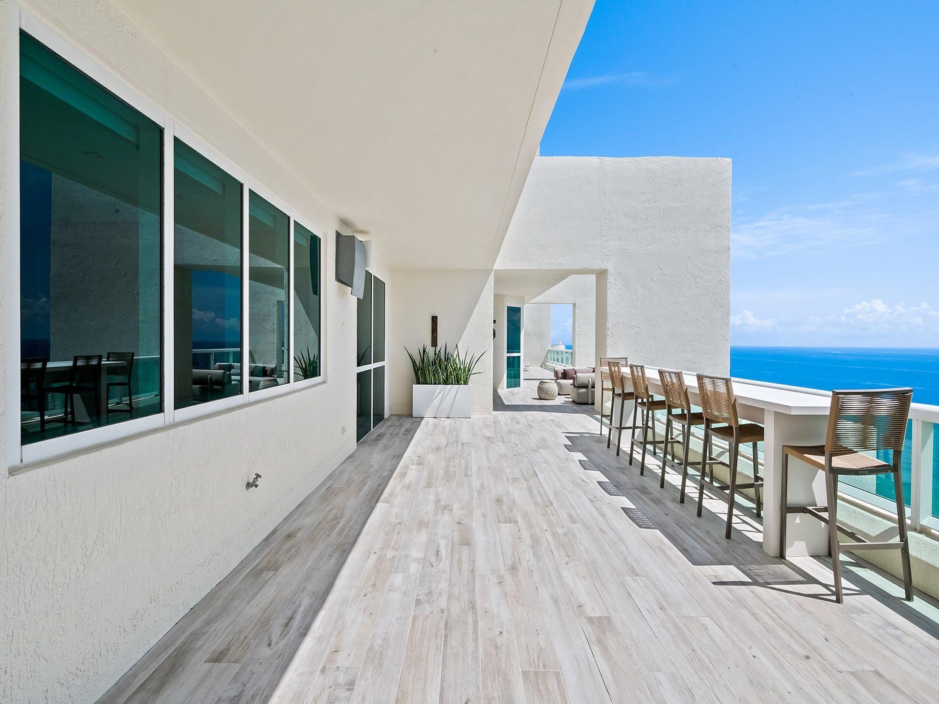 101 S Fort Lauderdale Beach Boulevard, #2905, Fort Lauderdale, FL 33316 Main Terrace