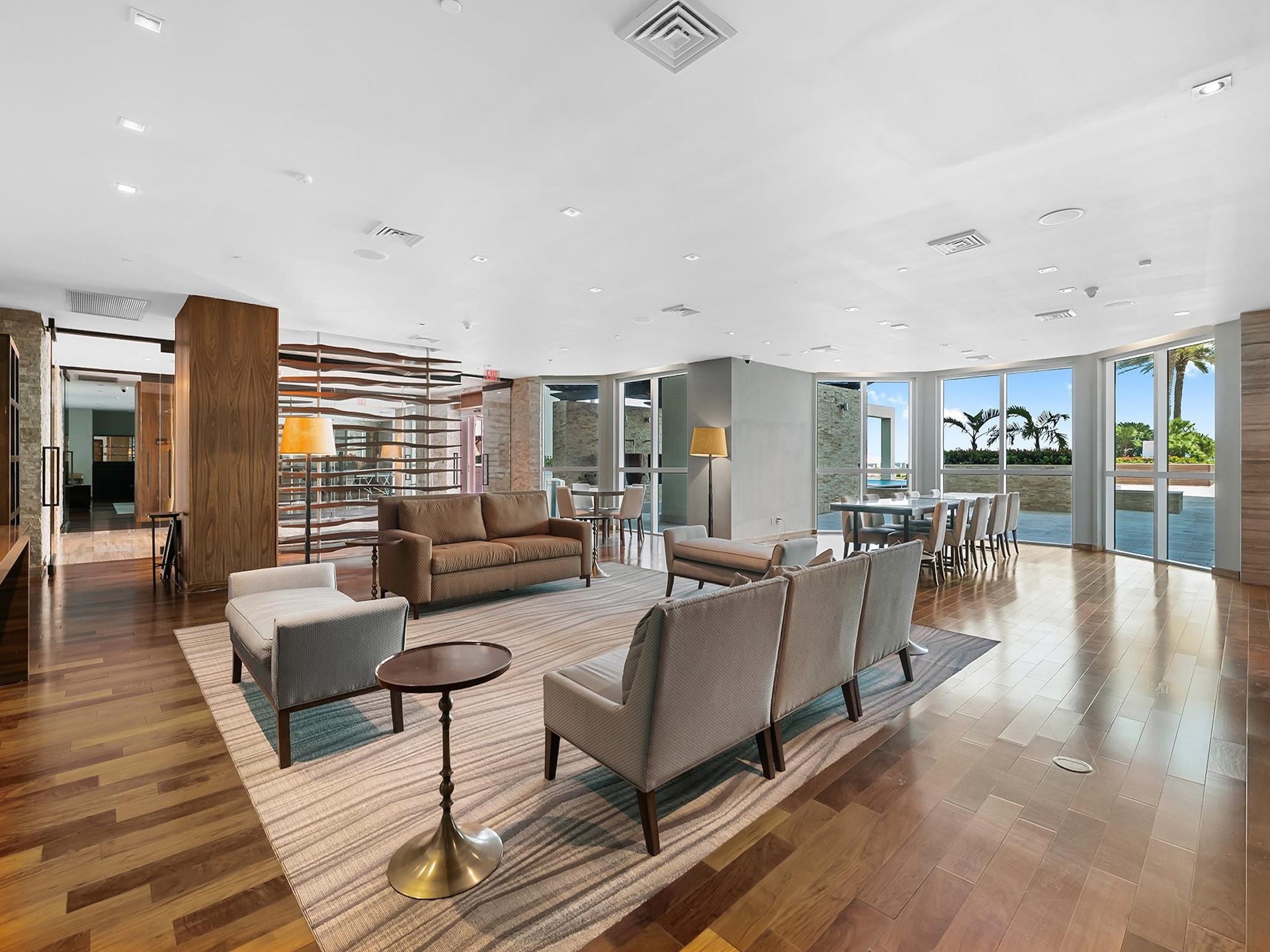 101 S Fort Lauderdale Beach Boulevard, #2905, Fort Lauderdale, FL 33316 Club Room