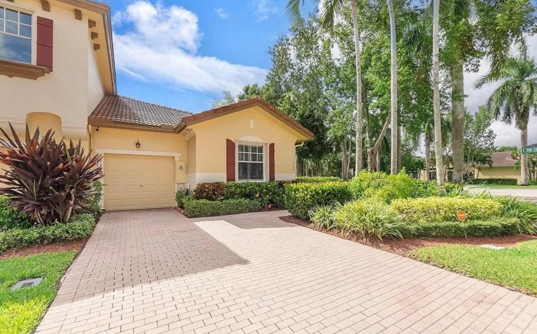 1 car garage with 2 car driveway on front of property