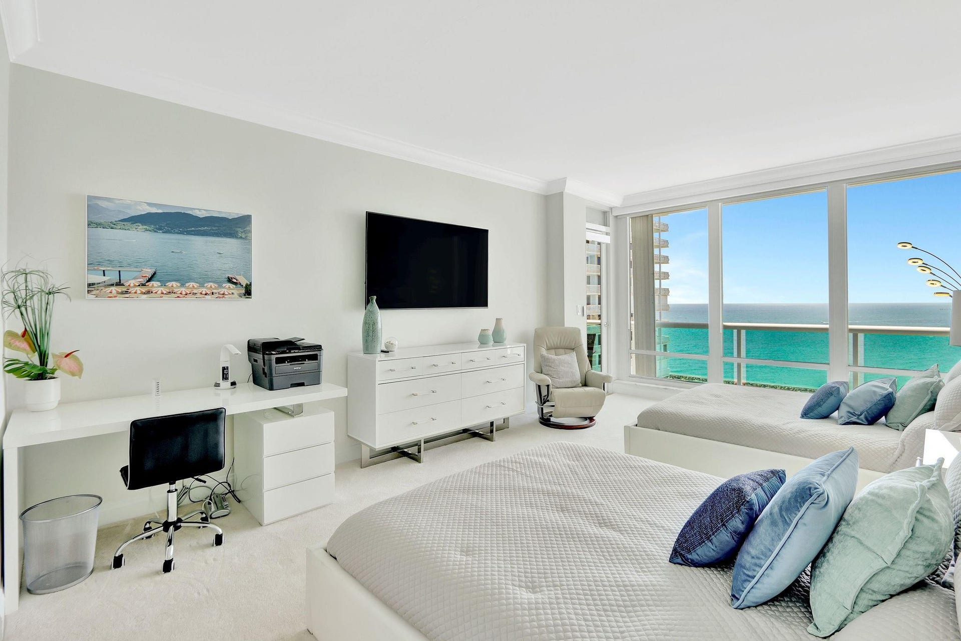 2100 S Ocean Lane, #2508PH, Fort Lauderdale, FL 33316 Guest Bedroom w/ Balcony Access
