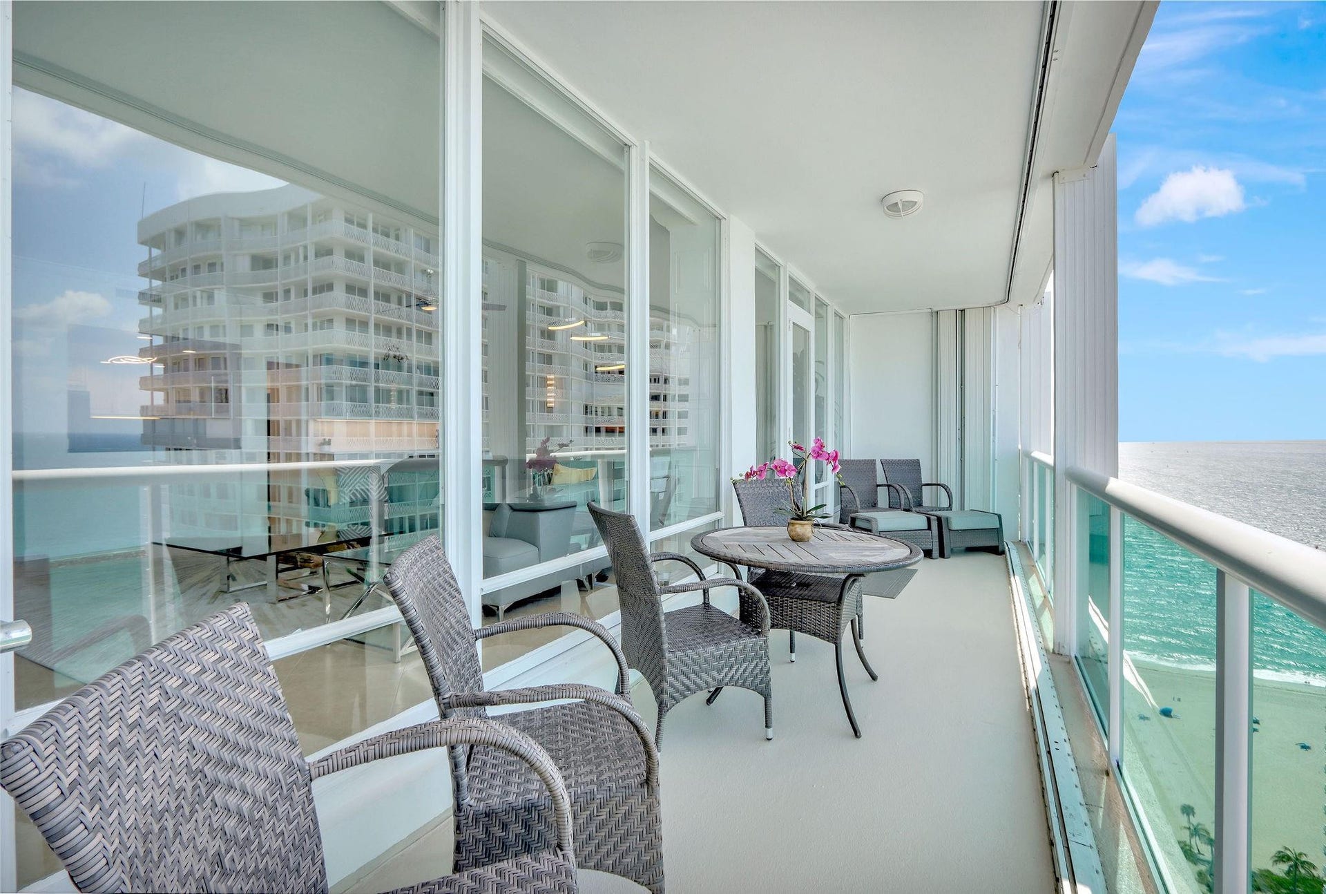 2100 S Ocean Lane, #2508PH, Fort Lauderdale, FL 33316 Watch Cruise Ships & Super Yachts pass by.