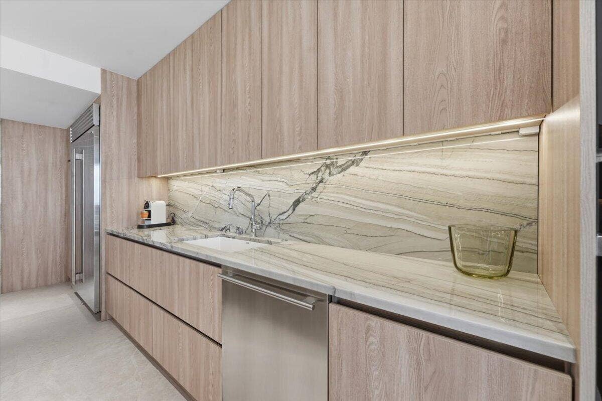 3100 N Ocean Boulevard N, #1902, Fort Lauderdale, FL 33308 kitchen