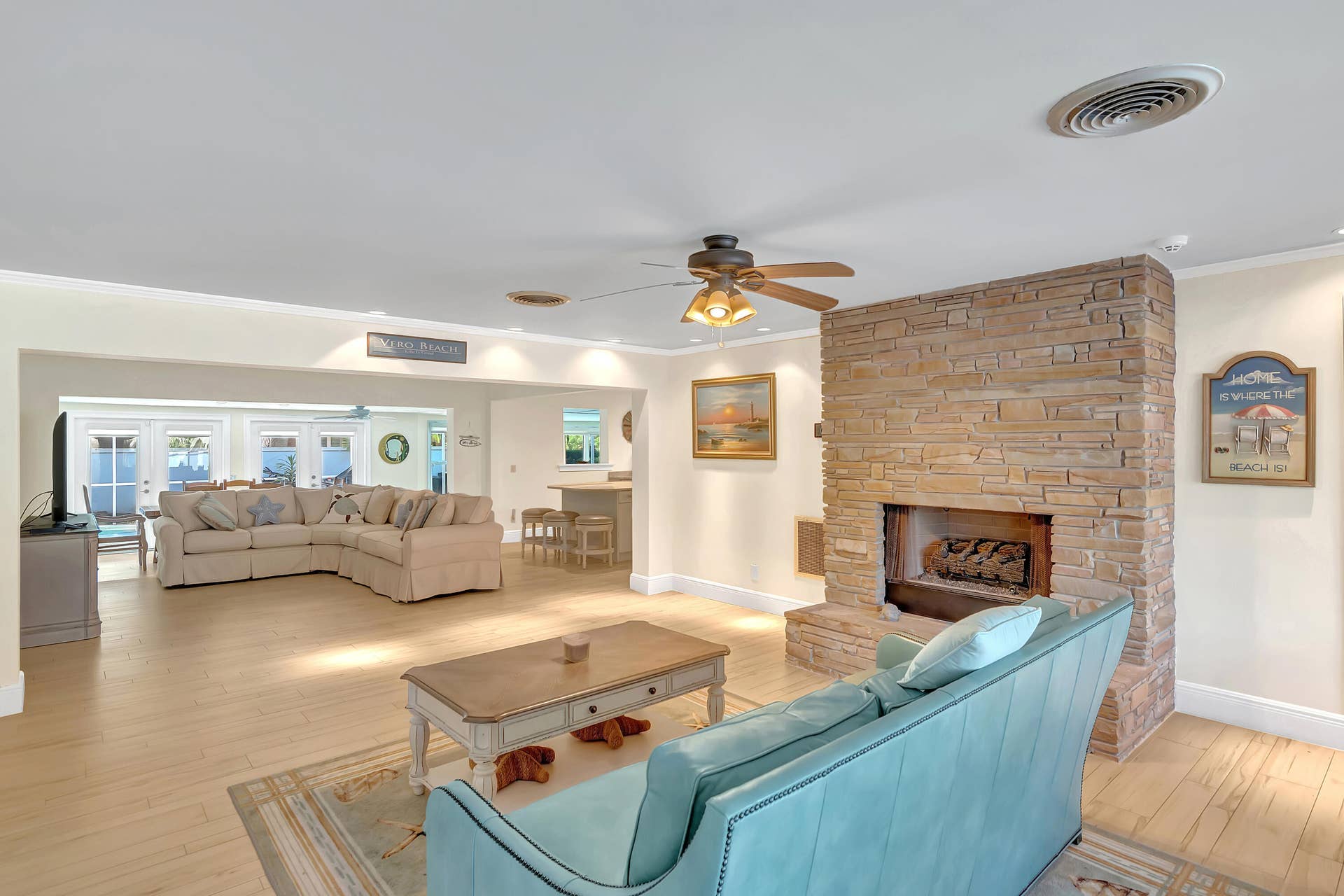 500 Gardenia Lane, Vero Beach, FL 32963 Living Room