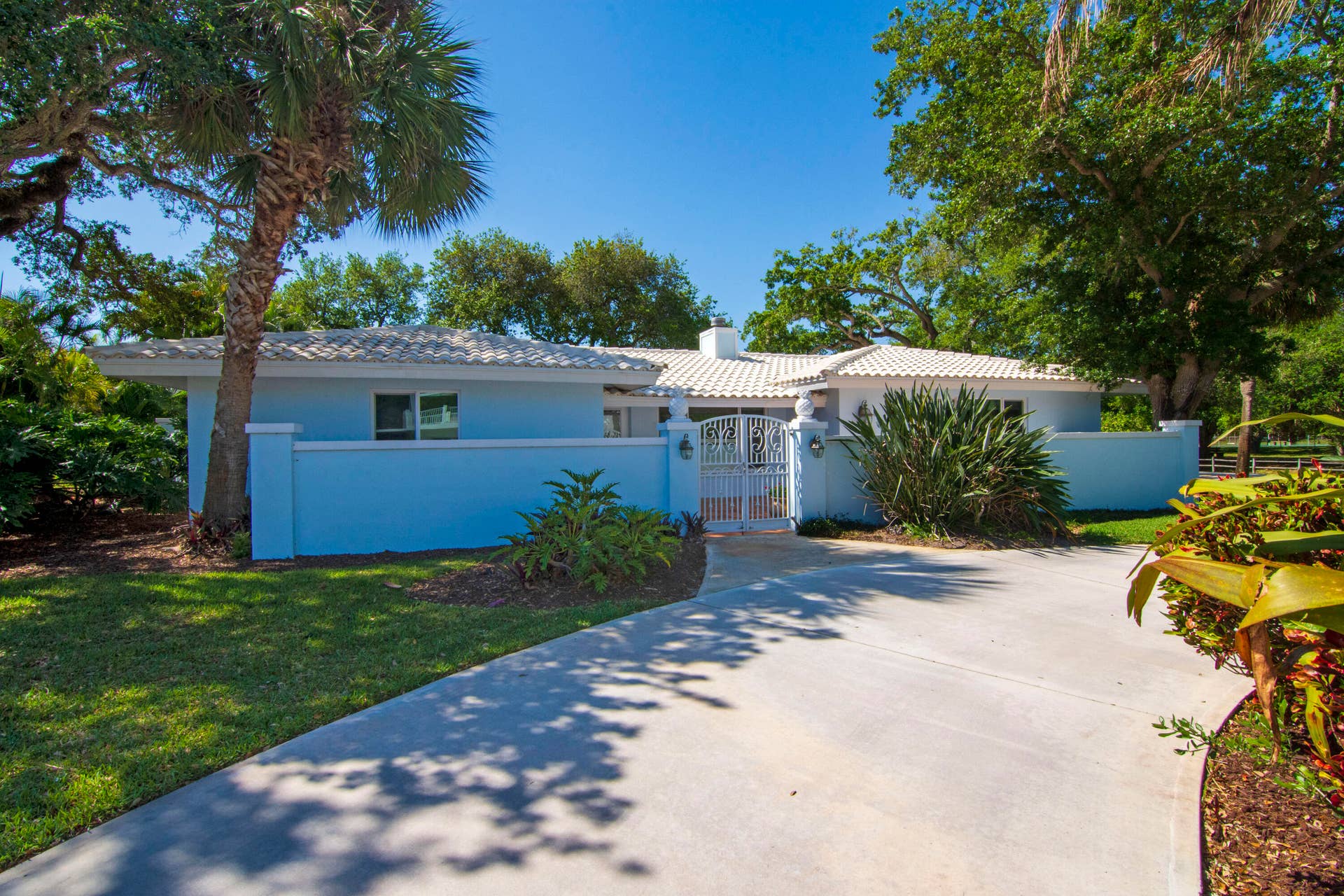500 Gardenia Lane, Vero Beach, FL 32963 1