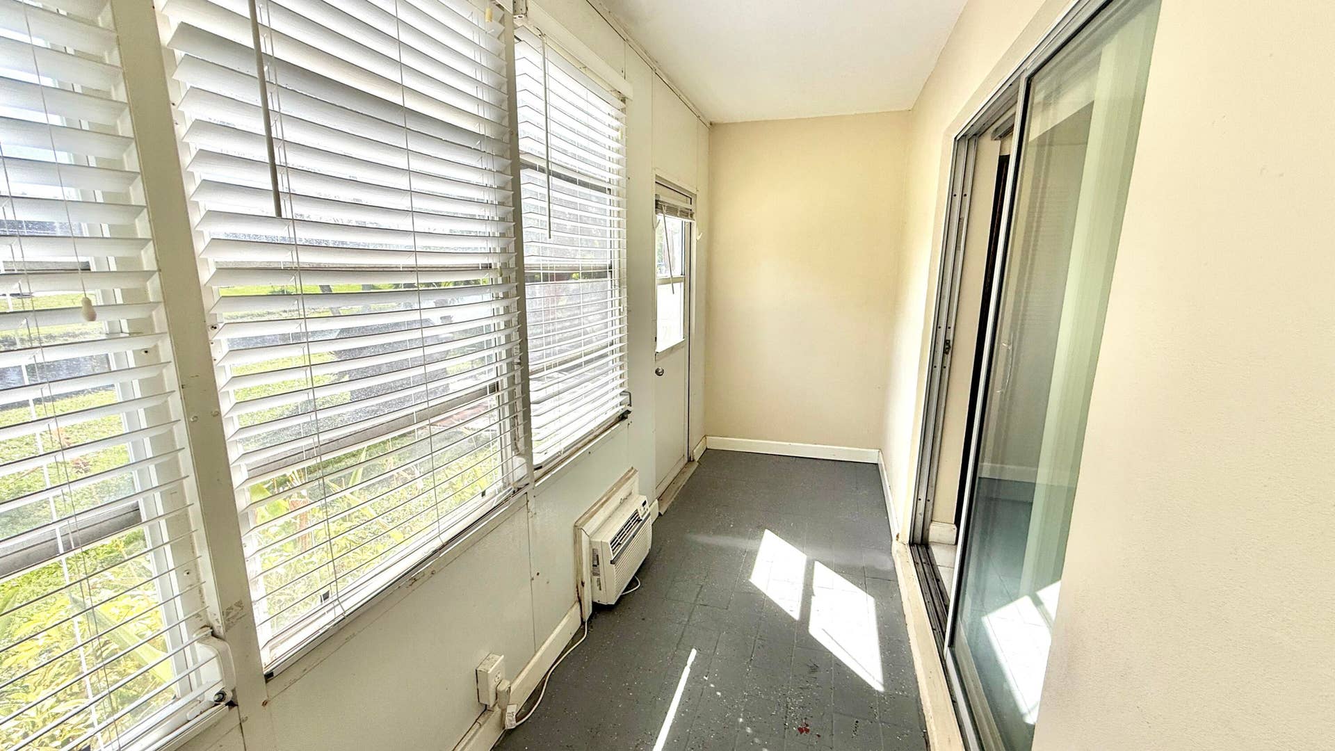 79 Lyndhurst D, Deerfield Beach, FL 33442 Enclosed Patio