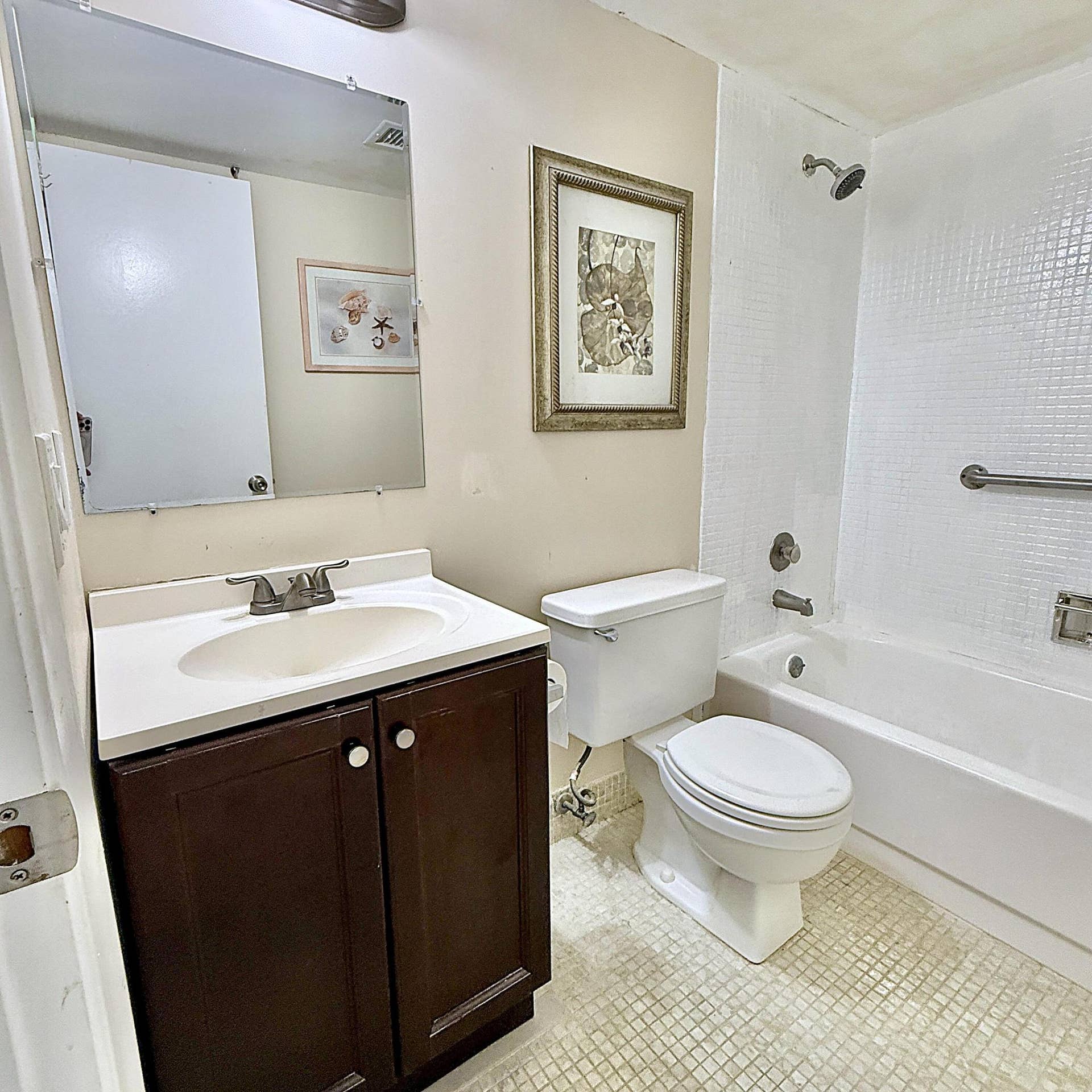 79 Lyndhurst D, Deerfield Beach, FL 33442 Bathroom3-