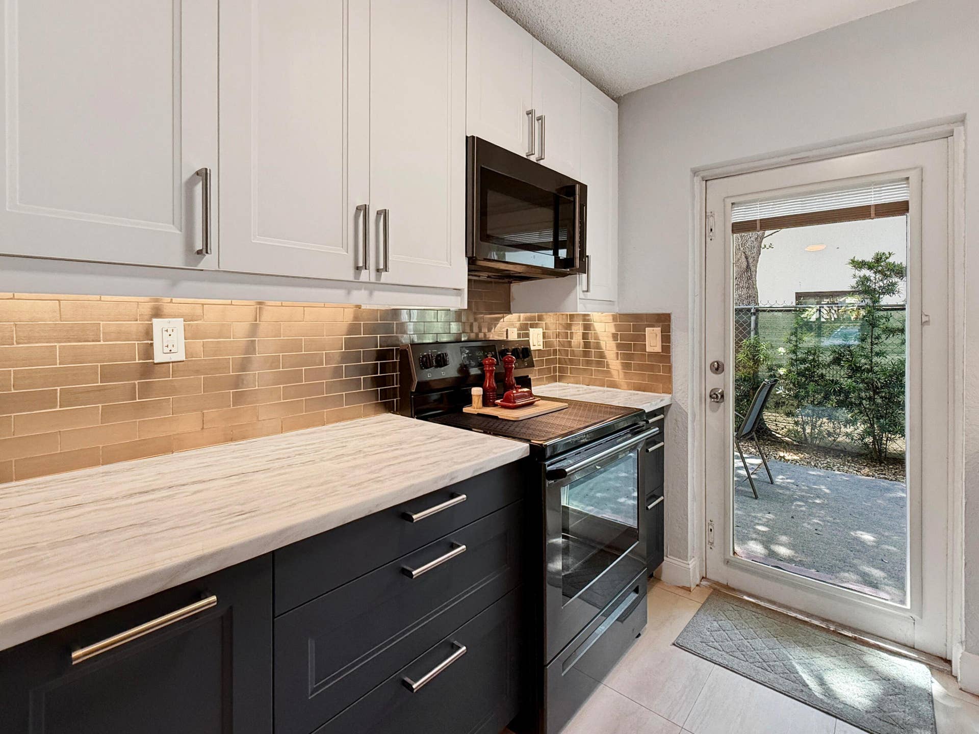 2607 NE 8th Avenue, #53, Wilton Manors, FL 33334 Kitchen