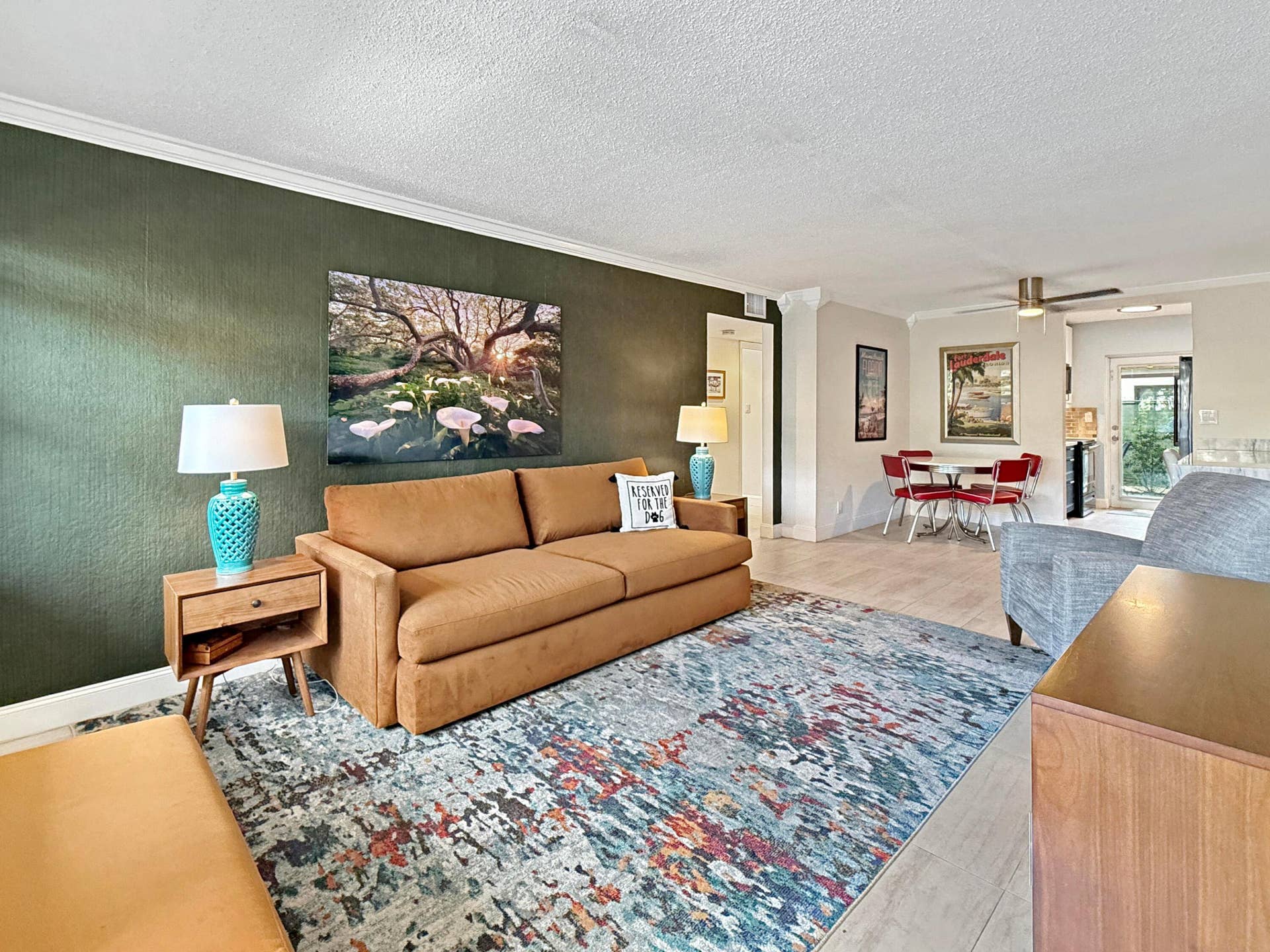 2607 NE 8th Avenue, #53, Wilton Manors, FL 33334 Living room