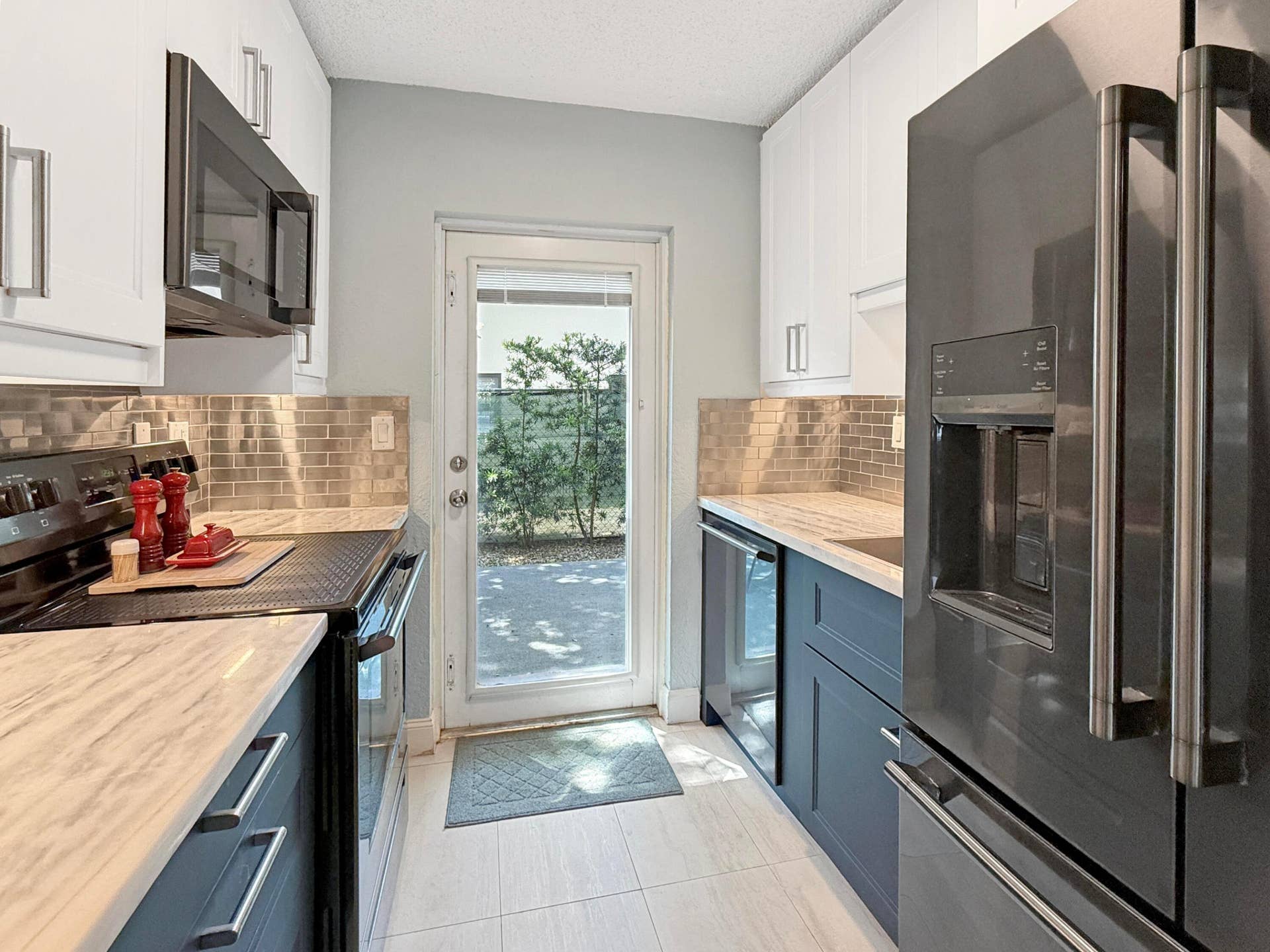 2607 NE 8th Avenue, #53, Wilton Manors, FL 33334 Kitchen