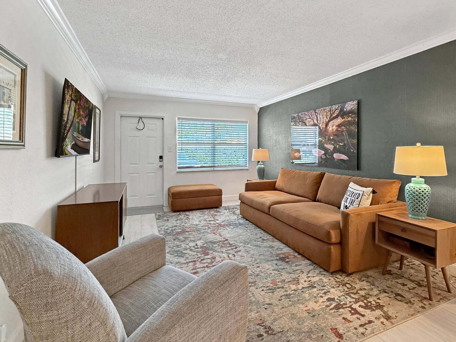 2607 NE 8th Avenue, #53, Wilton Manors, FL 33334 Living room