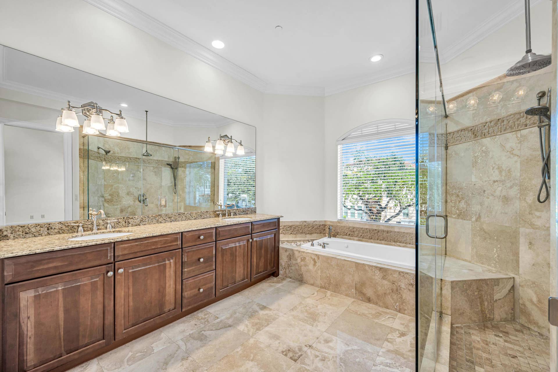 903 NE 17th Way, #104, Fort Lauderdale, FL 33304 6BE77373-742D-4F7F-A417-5FF83BC9EA99