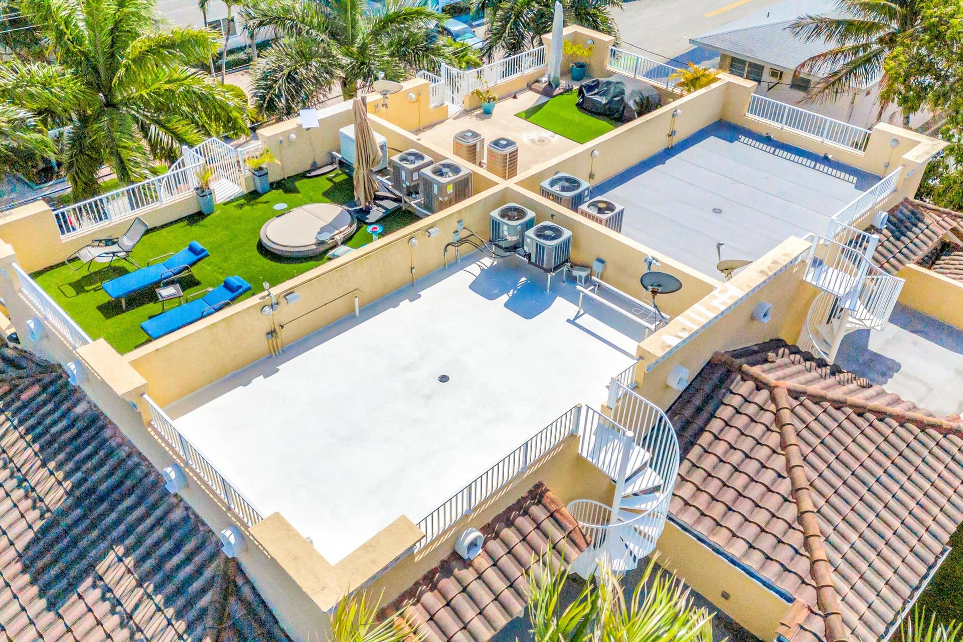 903 NE 17th Way, #104, Fort Lauderdale, FL 33304 AAE1B03E-DEAB-4A38-9FDA-C874C2BE18BF