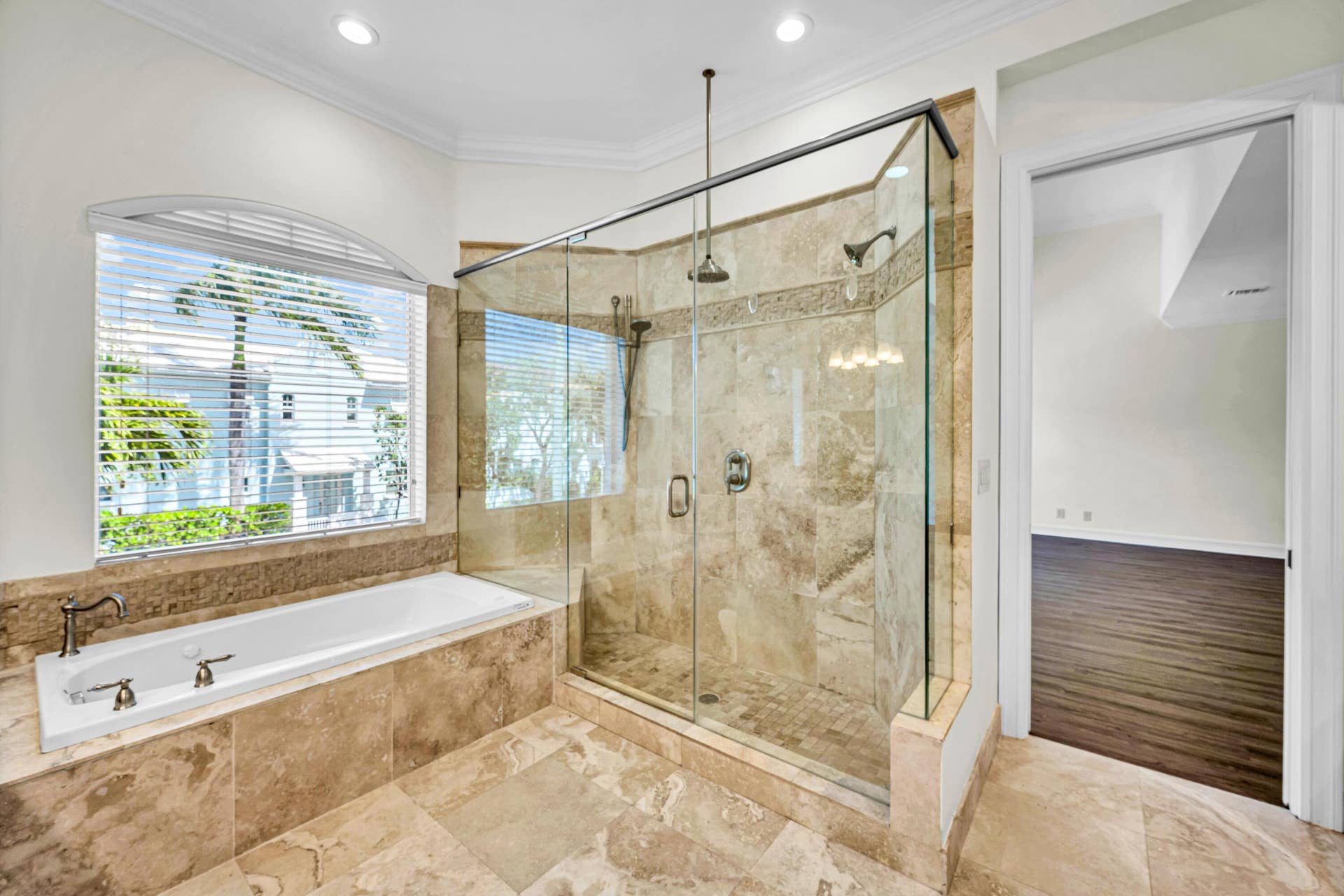 903 NE 17th Way, #104, Fort Lauderdale, FL 33304 F8EEA8DE-BB41-4E05-A185-001D56DD685F