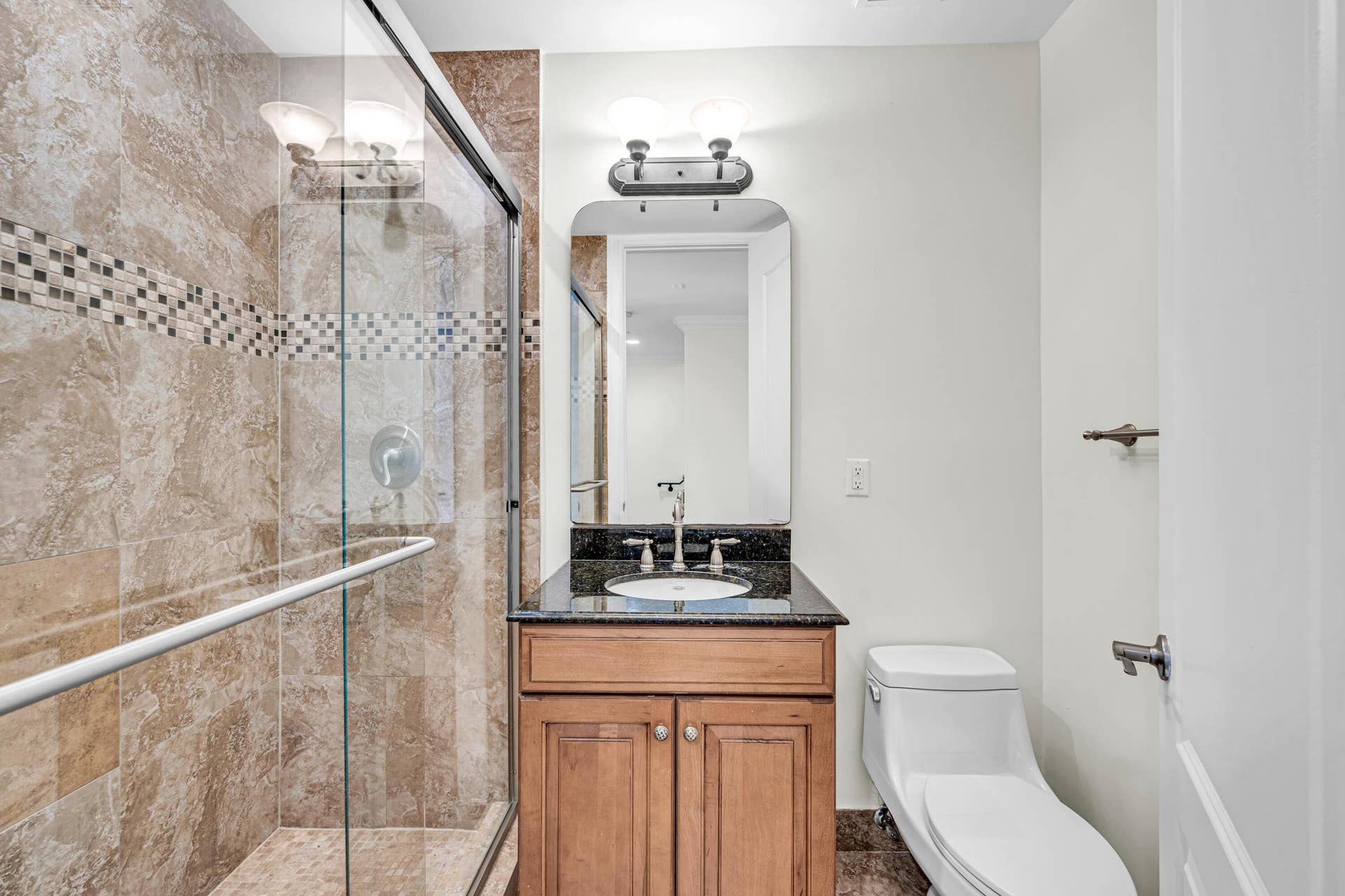 903 NE 17th Way, #104, Fort Lauderdale, FL 33304 9BBBA22B-2B20-44FC-A20D-F13D6F7421E8