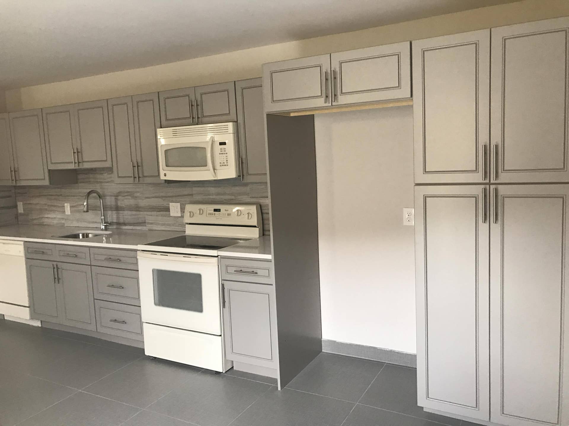142 SW 8th Avenue, #Apt D, Delray Beach, FL 33444 Kitchen