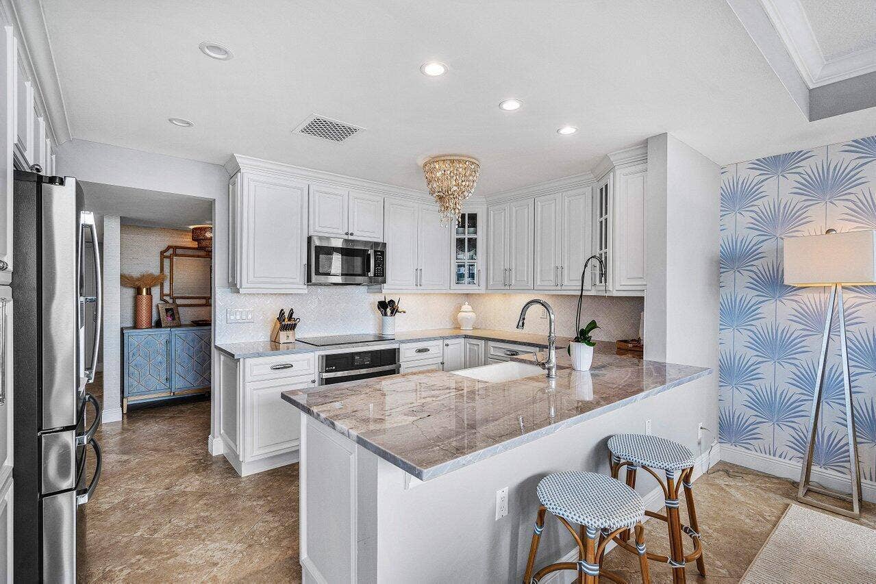 013-108LakeshoreDrive-38PH-NorthPalmBeac