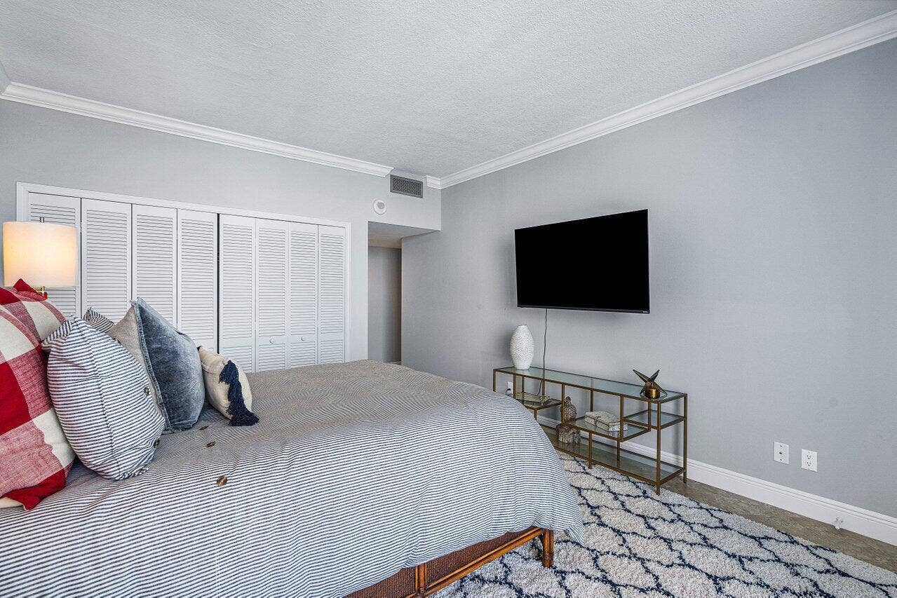 019-108LakeshoreDrive-38PH-NorthPalmBeac