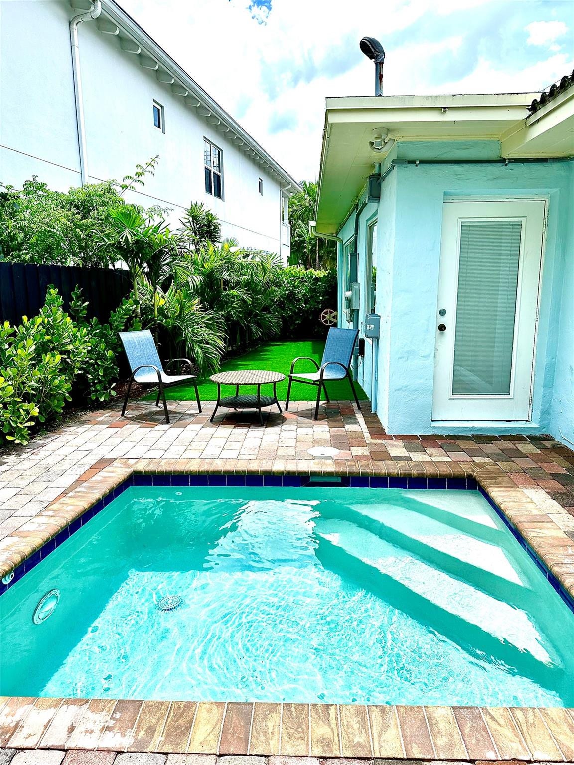 1742 NE 7th Street, Fort Lauderdale, FL 33304 Pool #1 of main house
