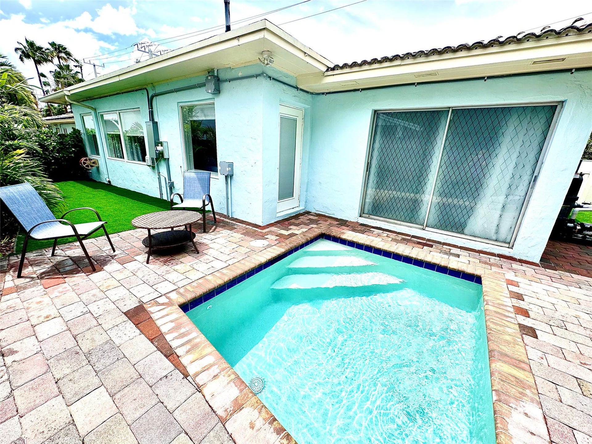 1742 NE 7th Street, Fort Lauderdale, FL 33304 Pool #1 of main house