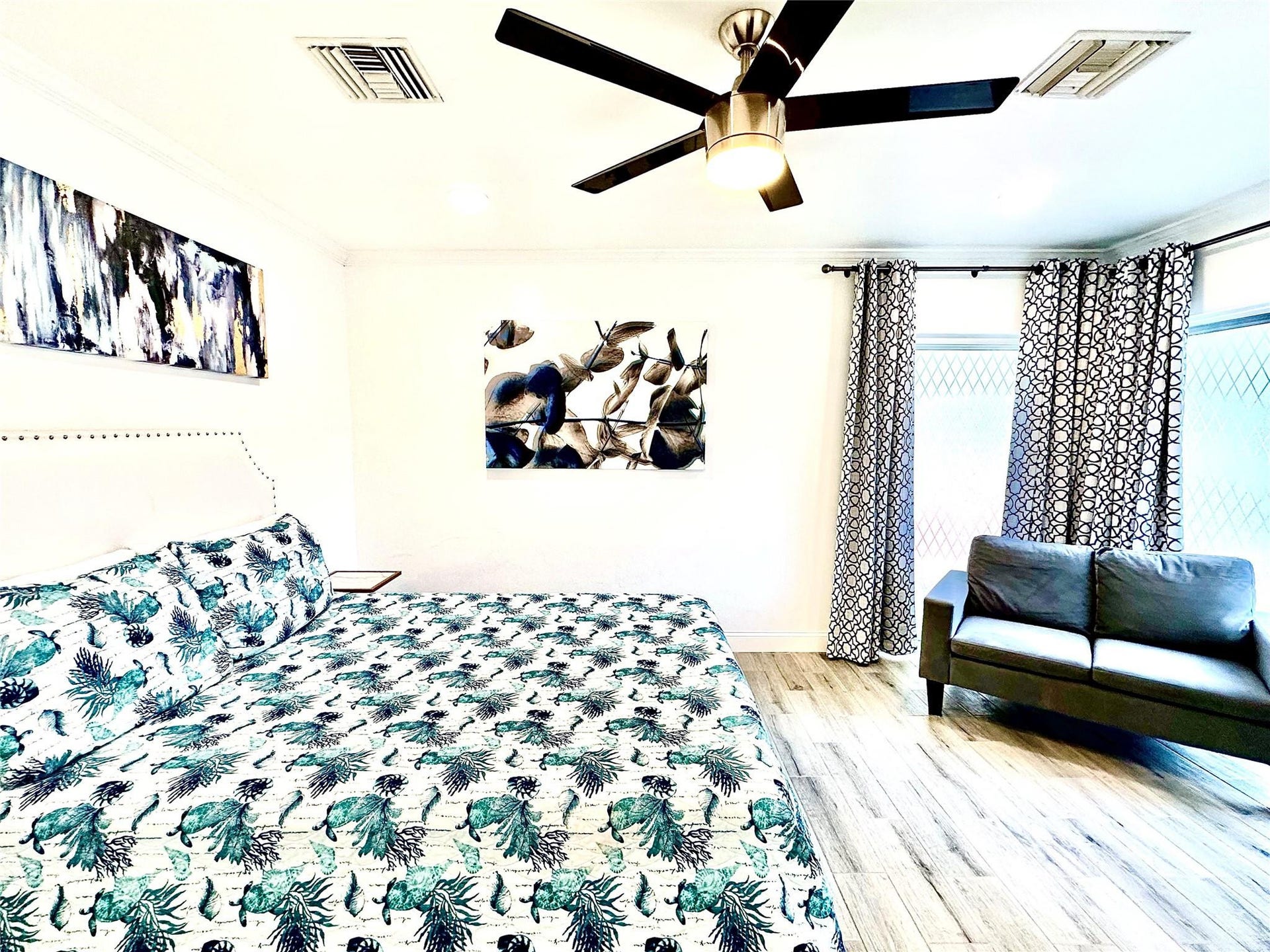 1742 NE 7th Street, Fort Lauderdale, FL 33304 Primary bedroom of main house