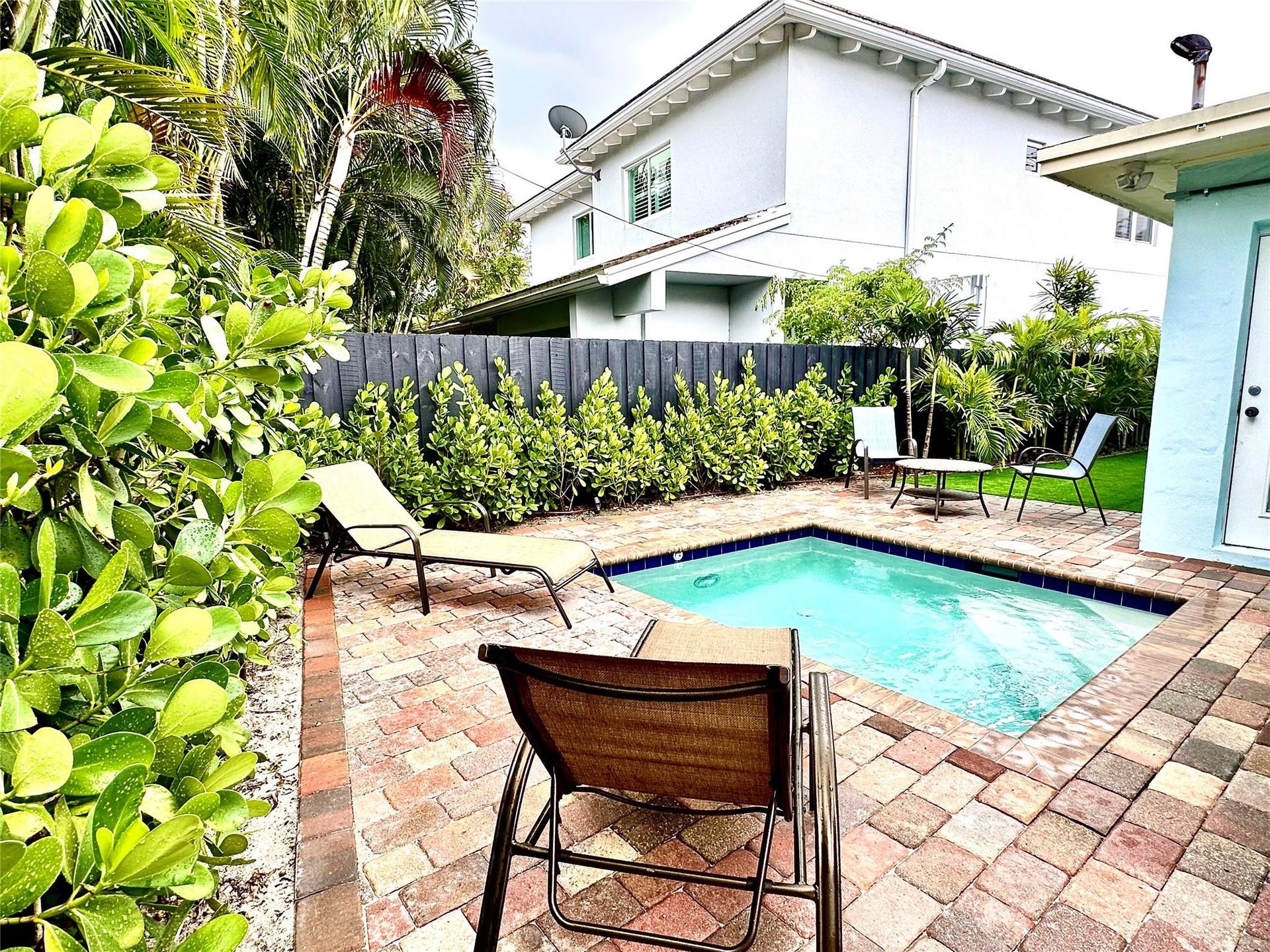 1742 NE 7th Street, Fort Lauderdale, FL 33304 Pool #1 of main house