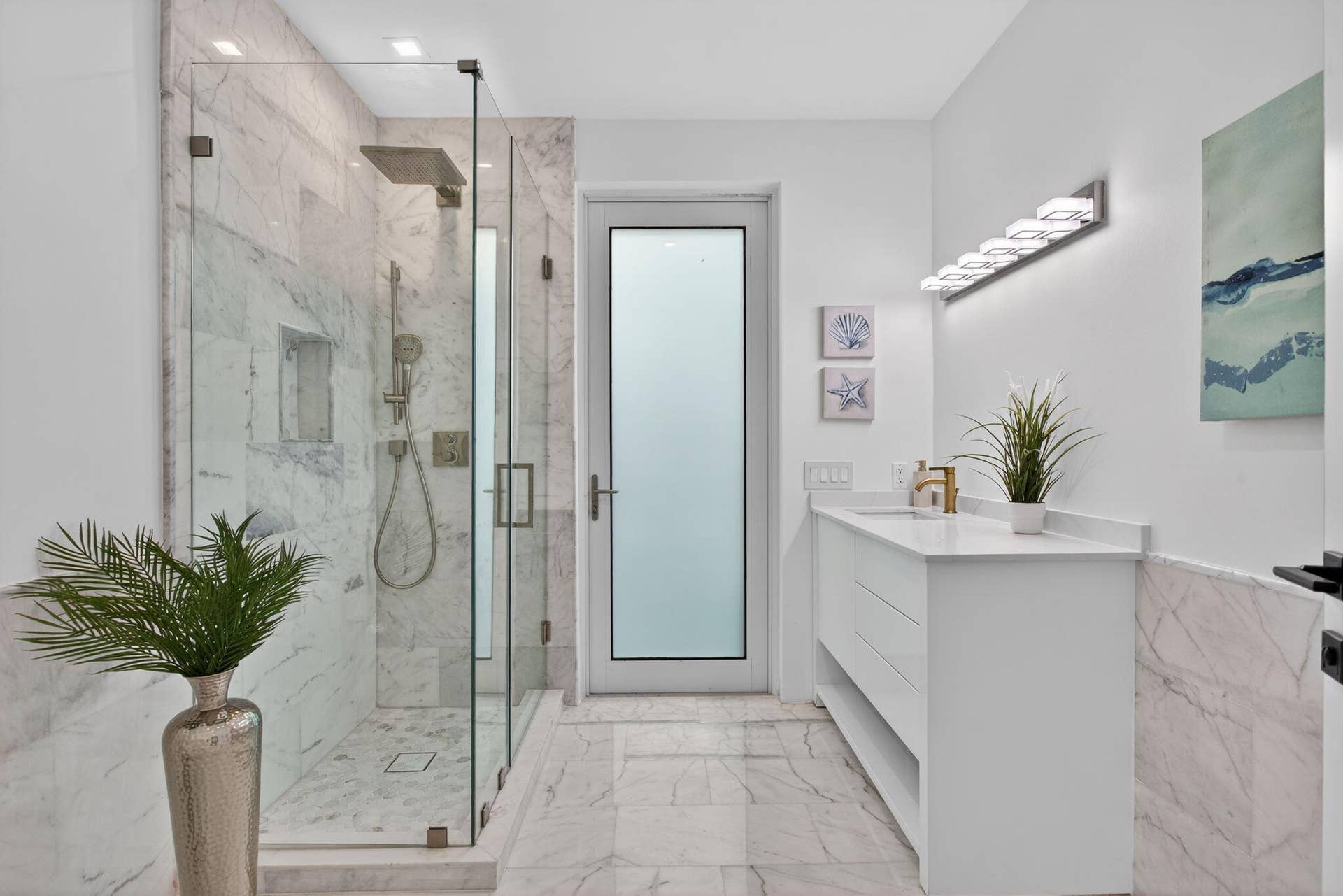 Cabana bathroom