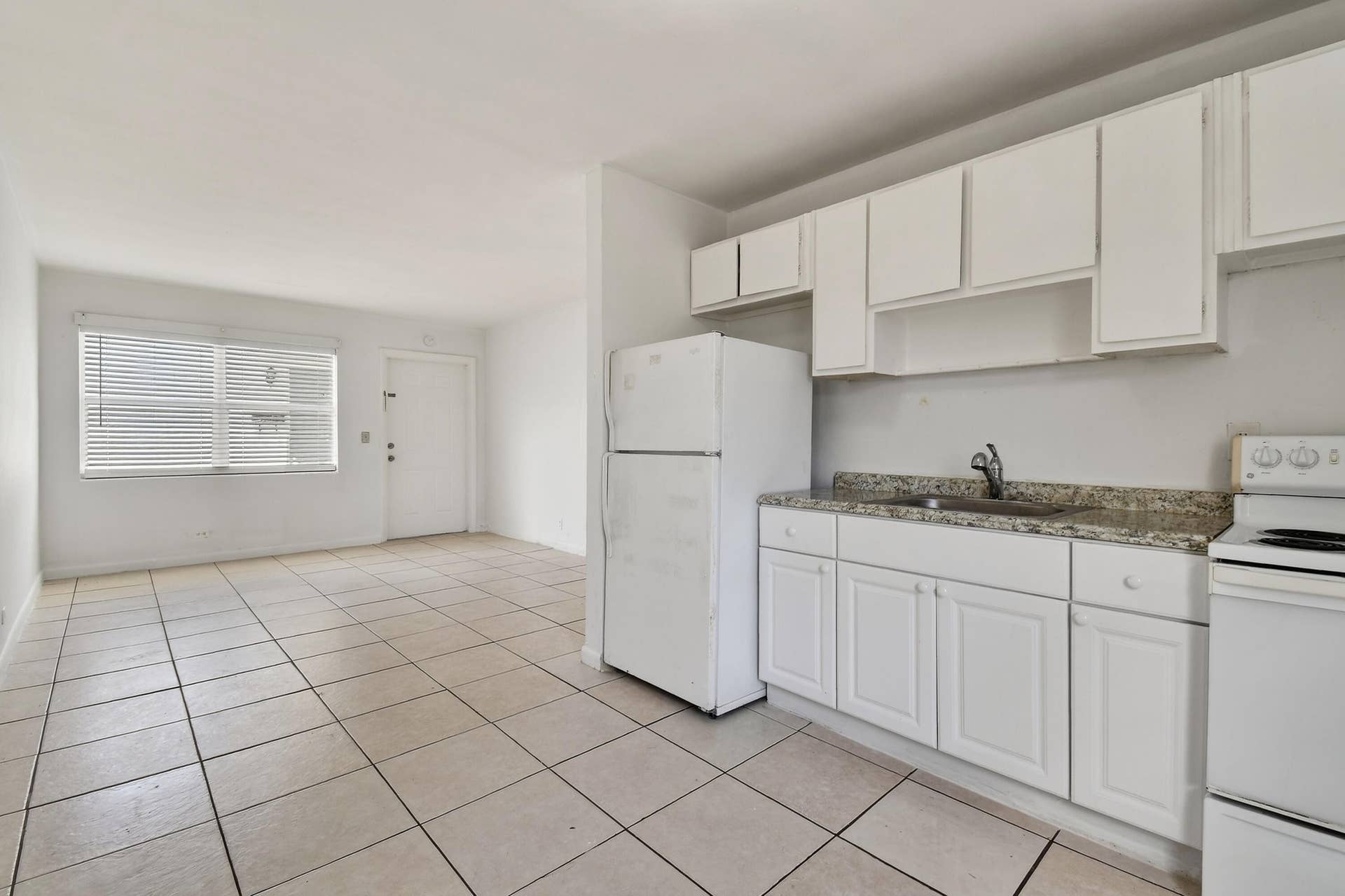 1172W34thSt#2(11)