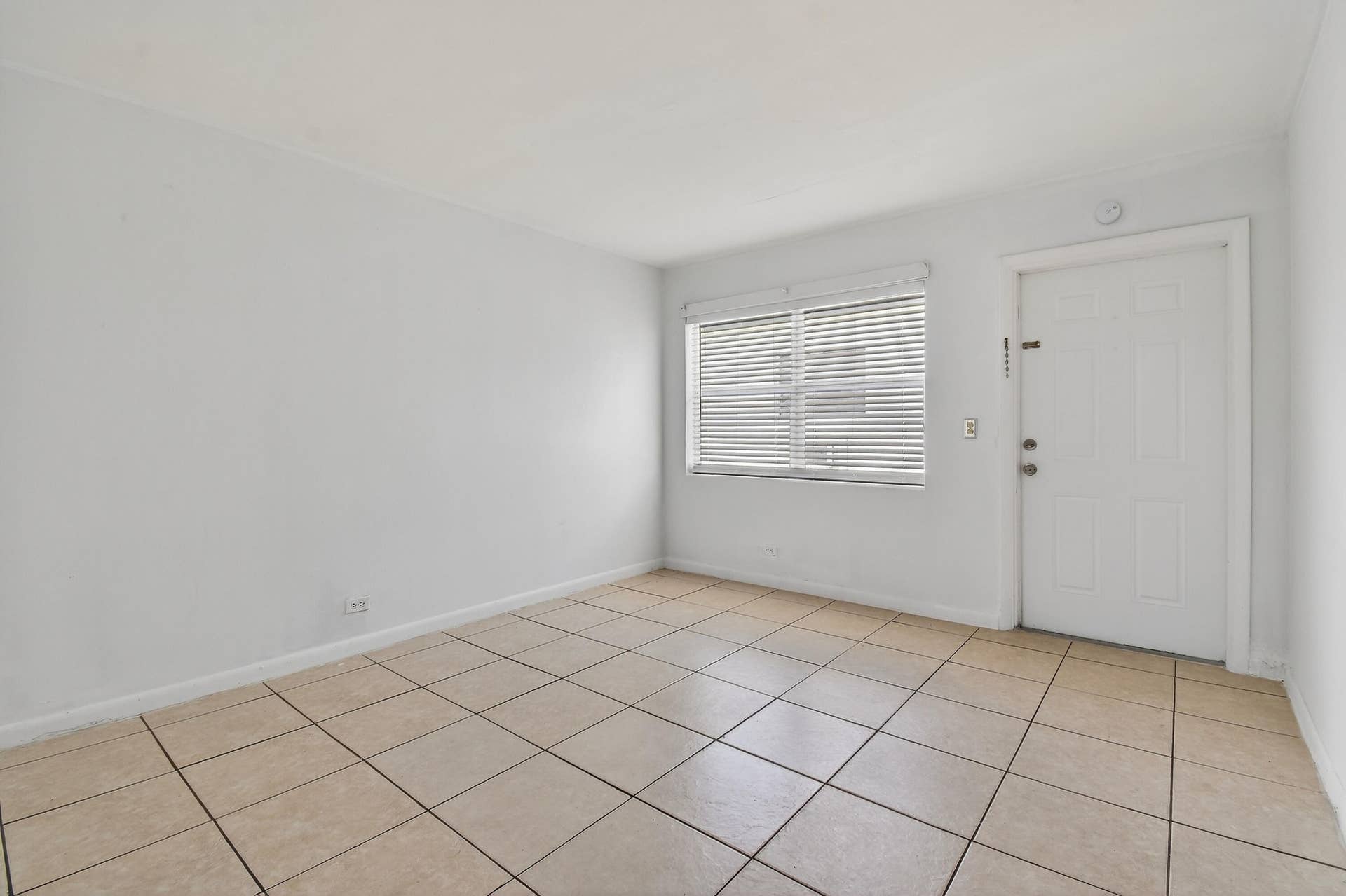 1172W34thSt#2(14)